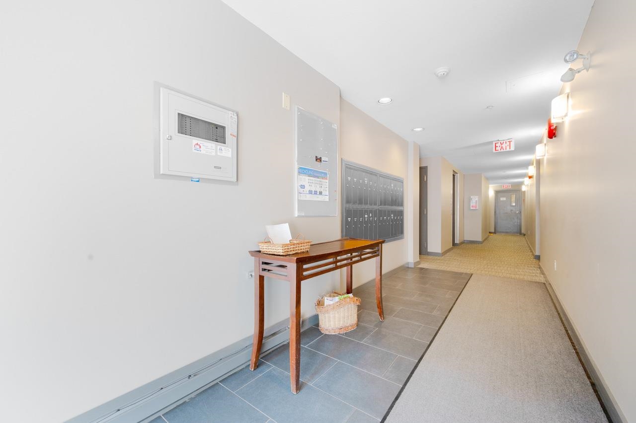 302 2815 YEW STREET, #302