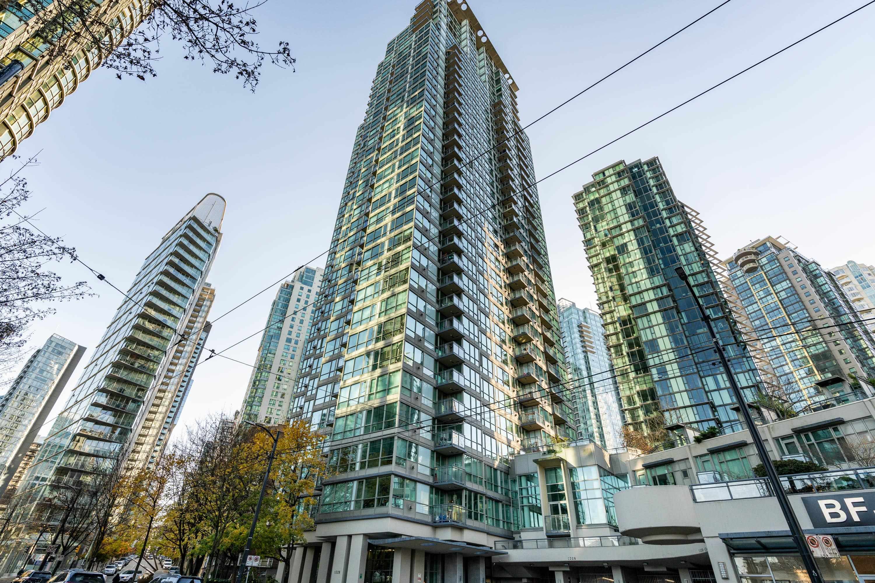 2102 1328 W PENDER STREET, #2102