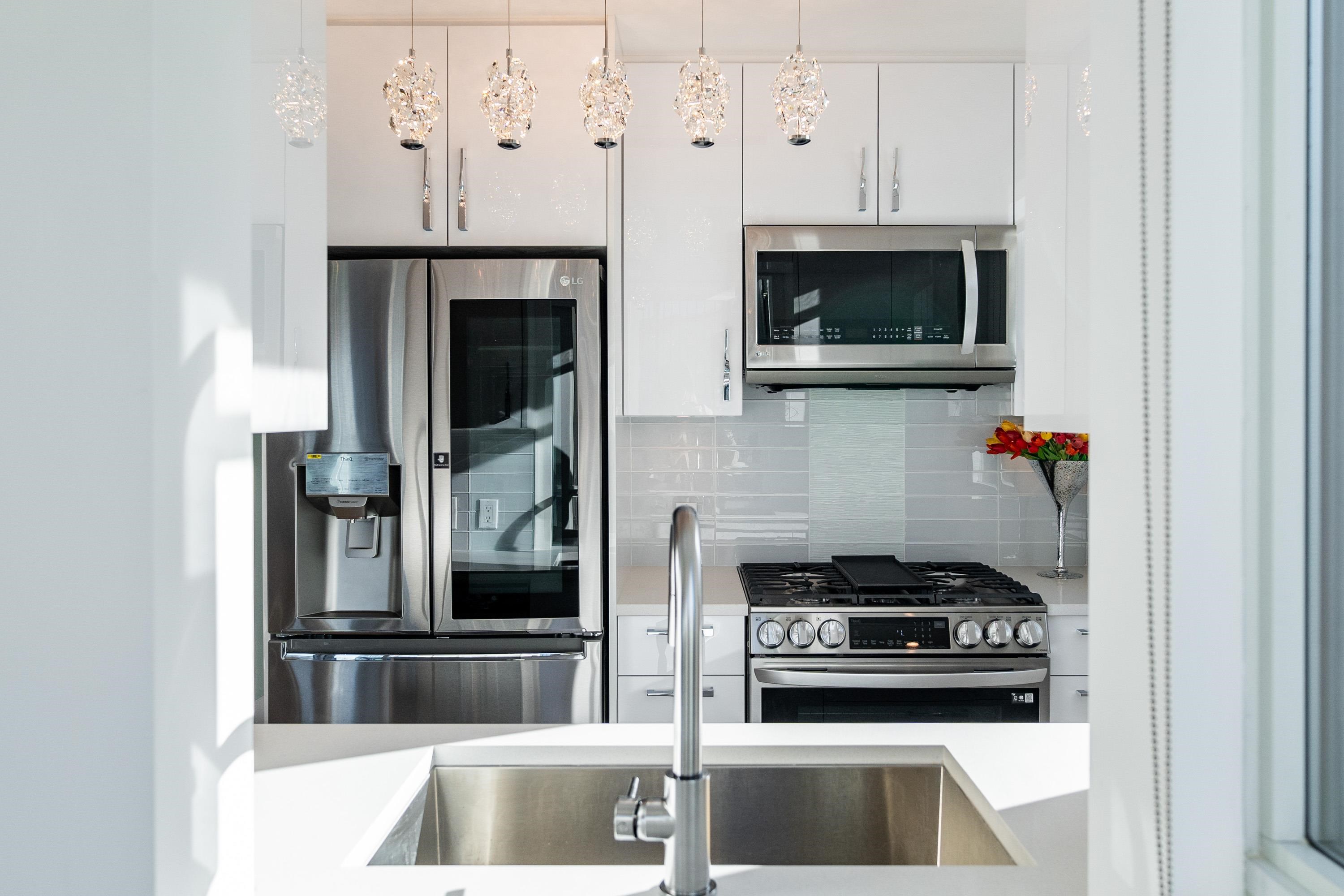 2102 1328 W PENDER STREET, #2102
