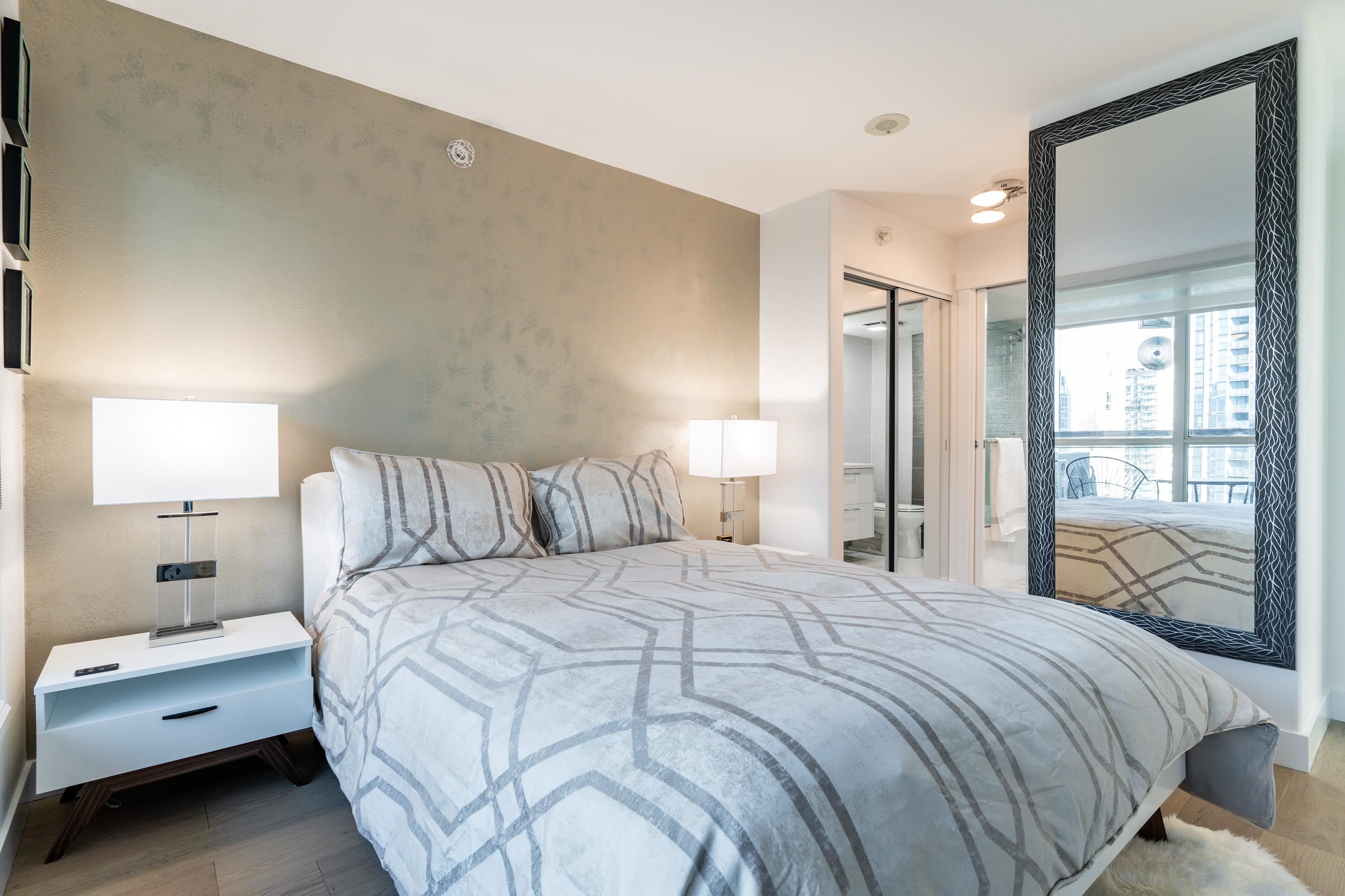2102 1328 W PENDER STREET, #2102