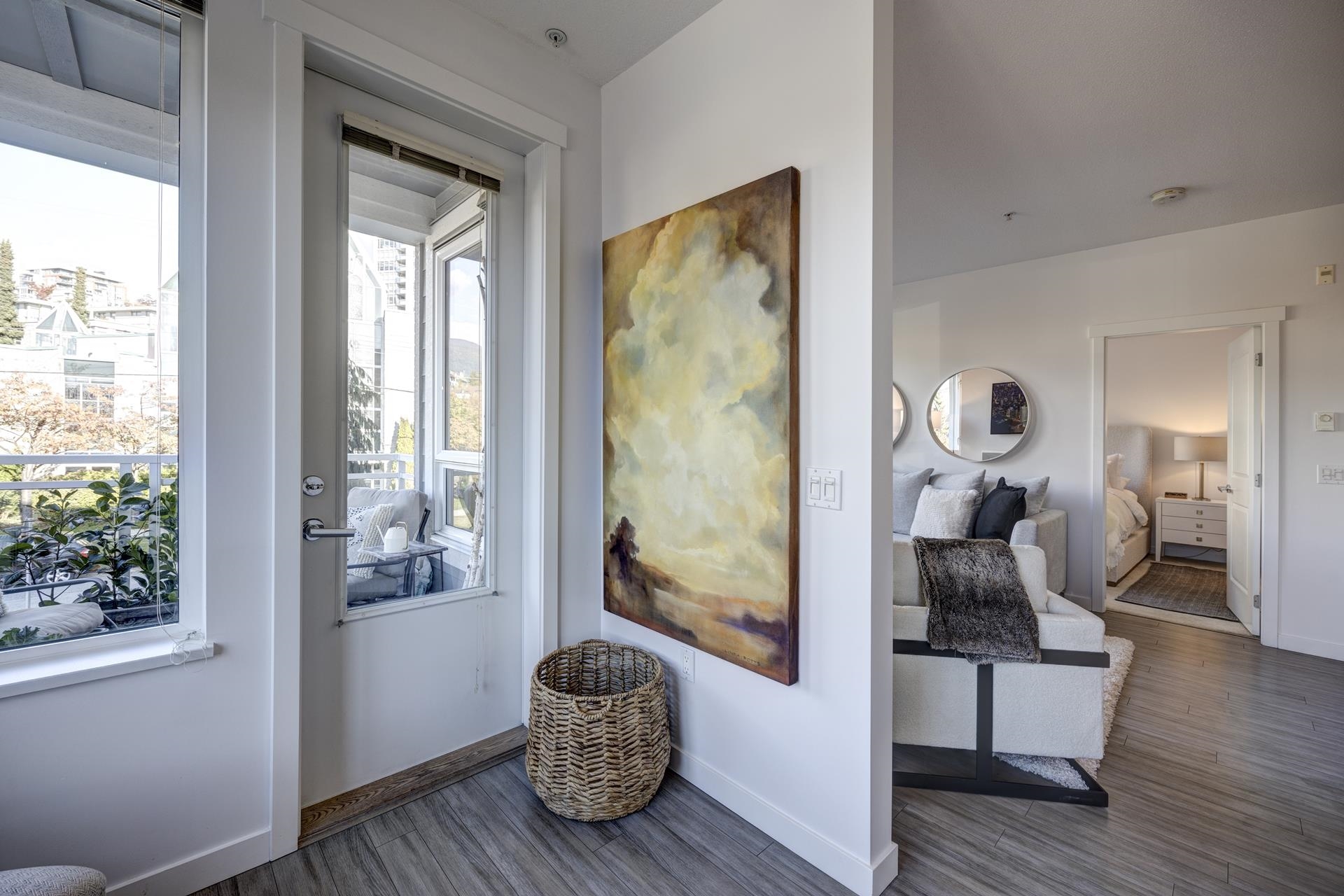 204 217 W 8TH STREET, #204