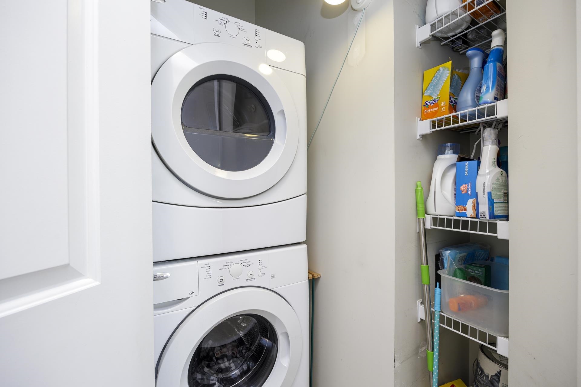 204 217 W 8TH STREET, #204
