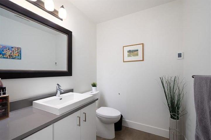 1306 CAMELLIA COURT