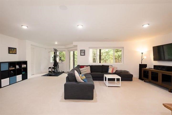 1306 CAMELLIA COURT