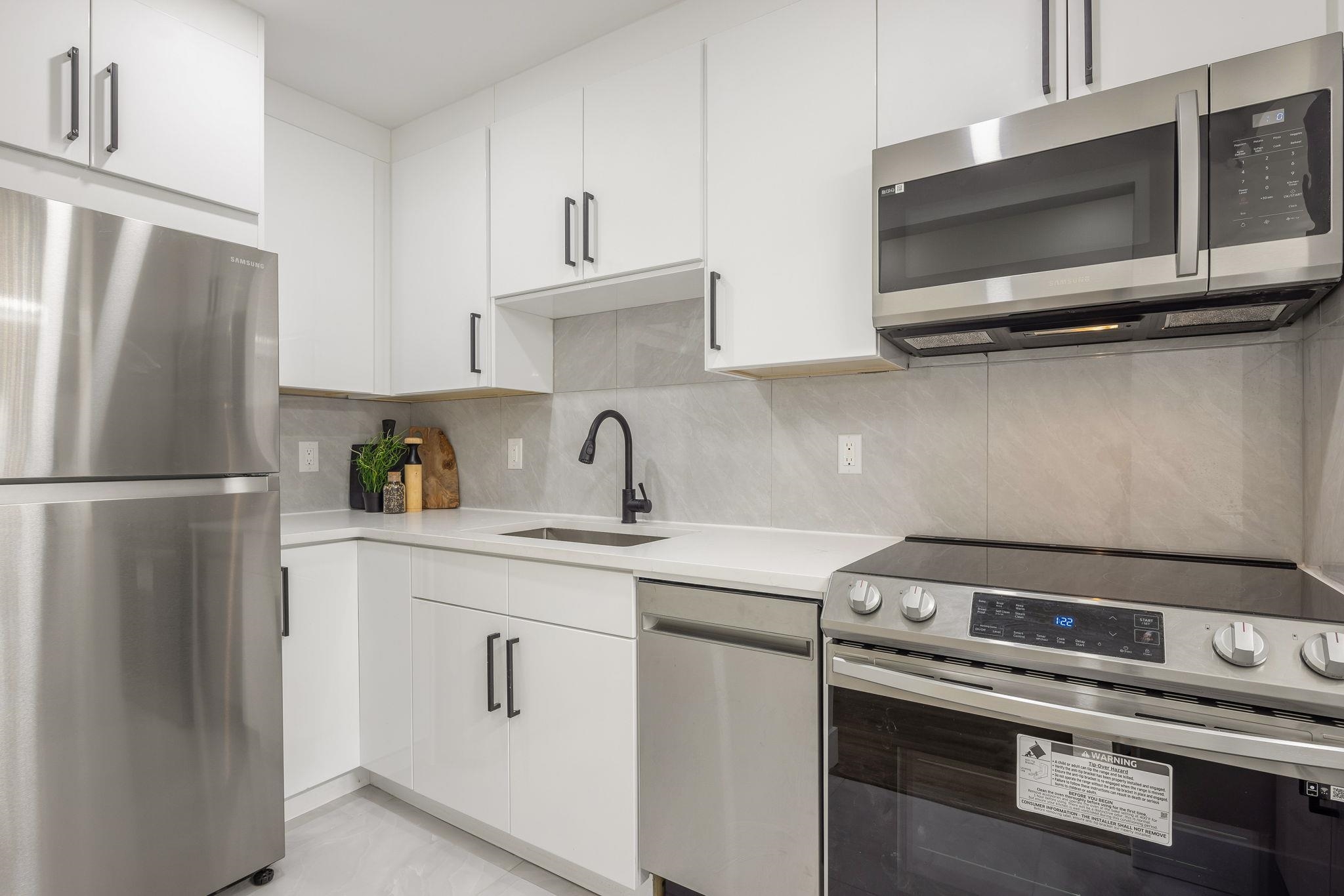 17 7565 HUMPHRIES COURT, #17