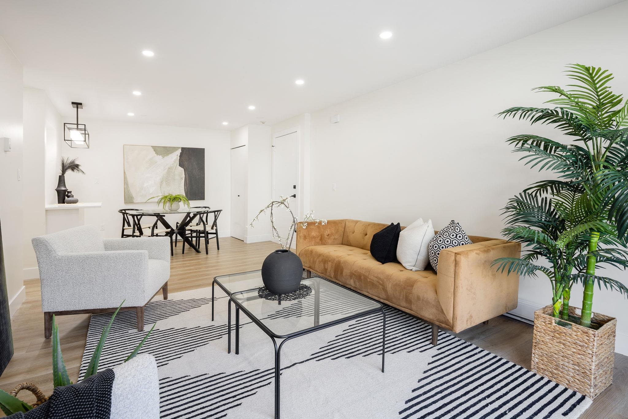 17 7565 HUMPHRIES COURT, #17