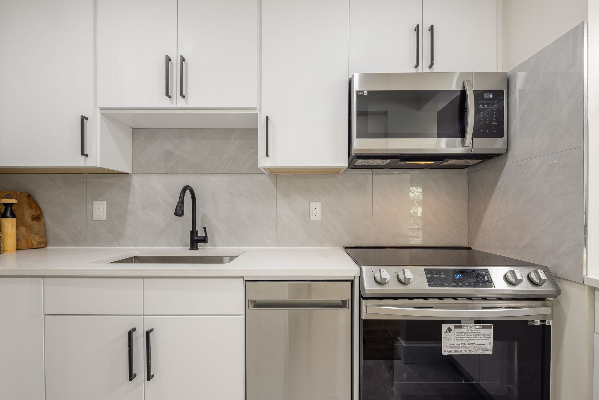 17 7565 HUMPHRIES COURT, #17