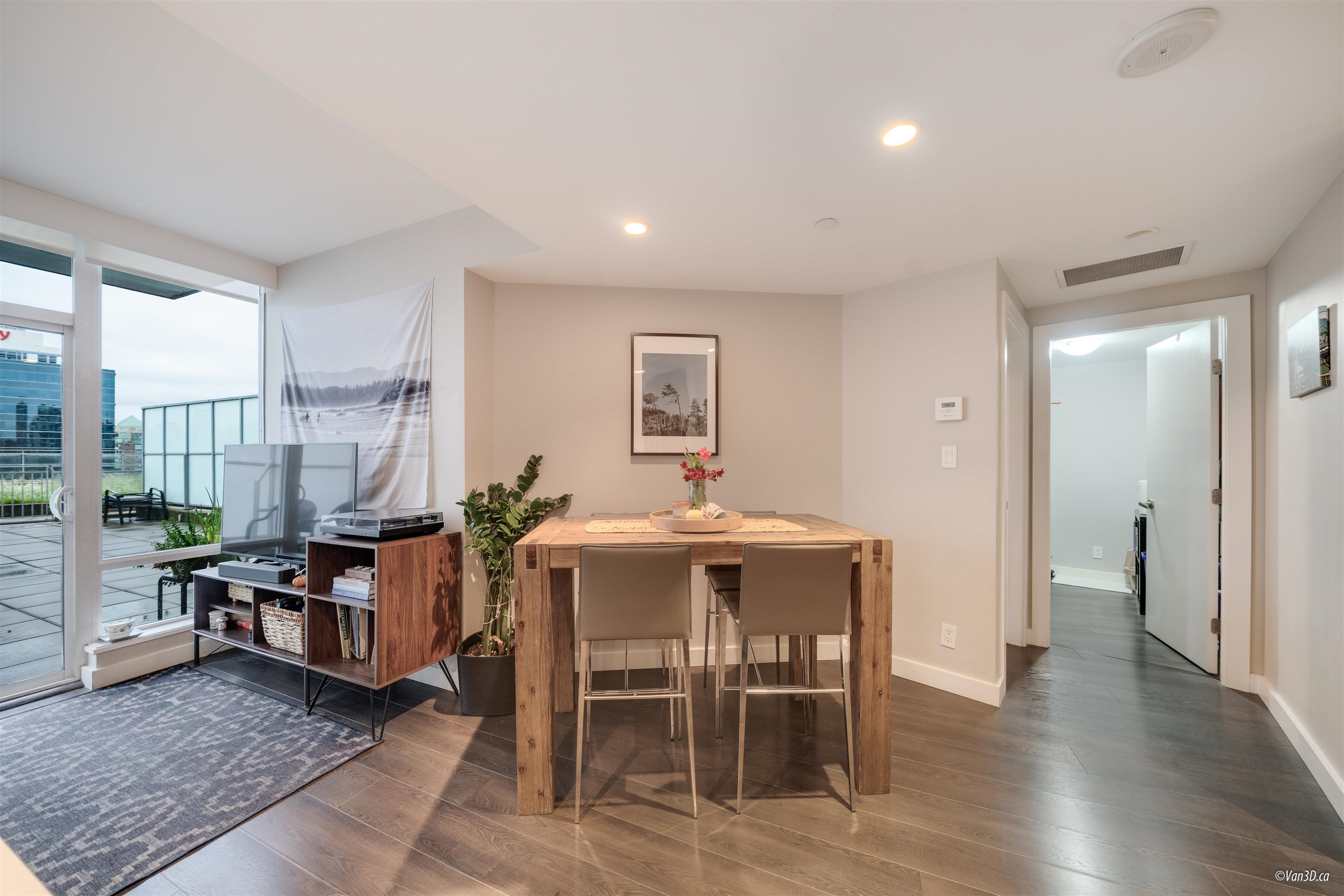 1505 1618 Quebec Street