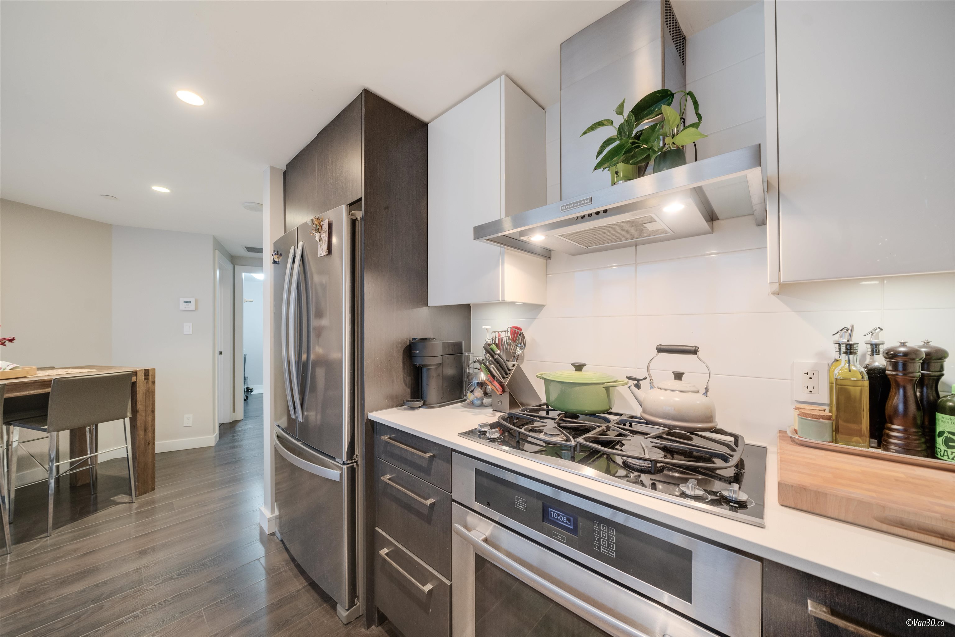 1505 1618 Quebec Street