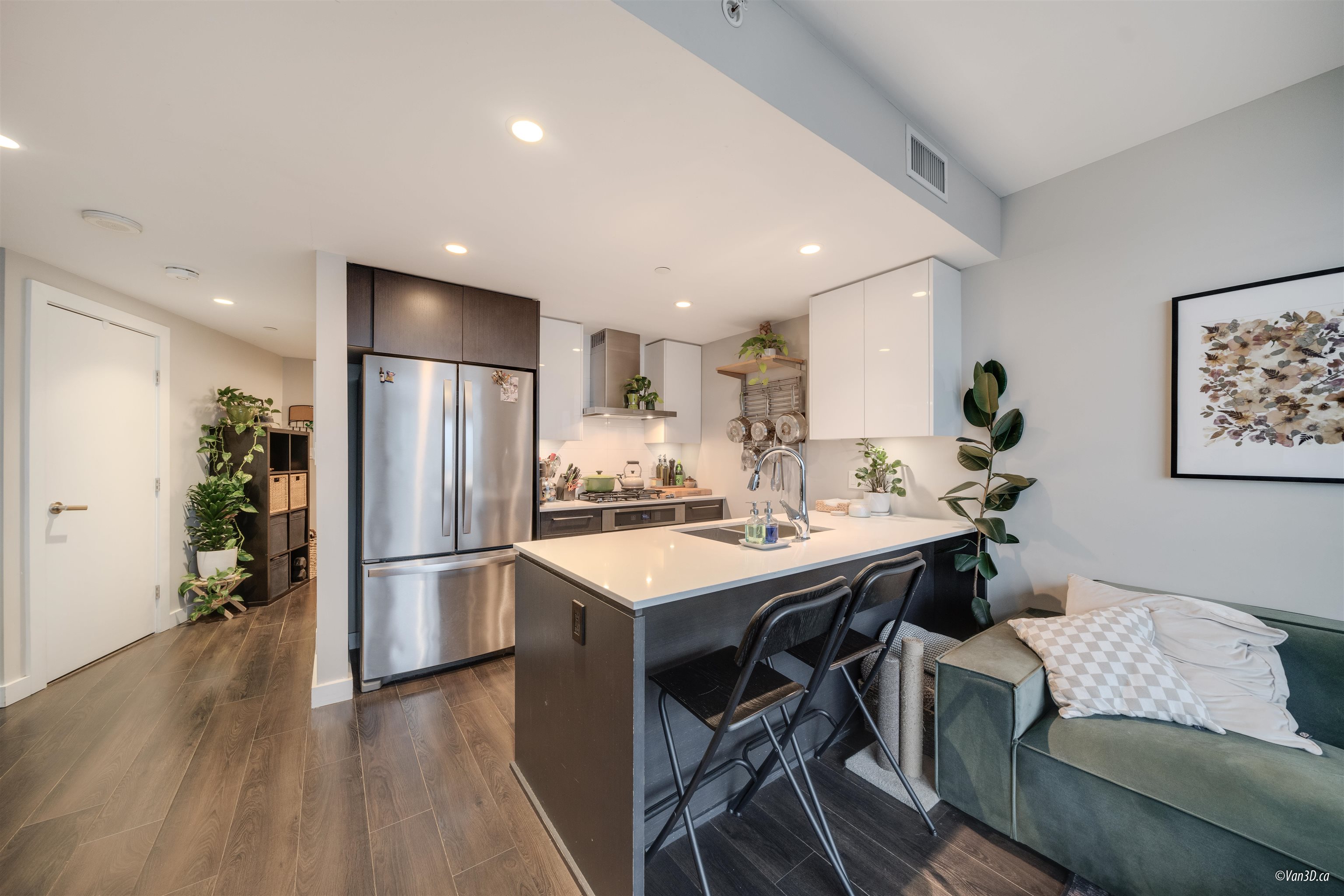 1505 1618 Quebec Street