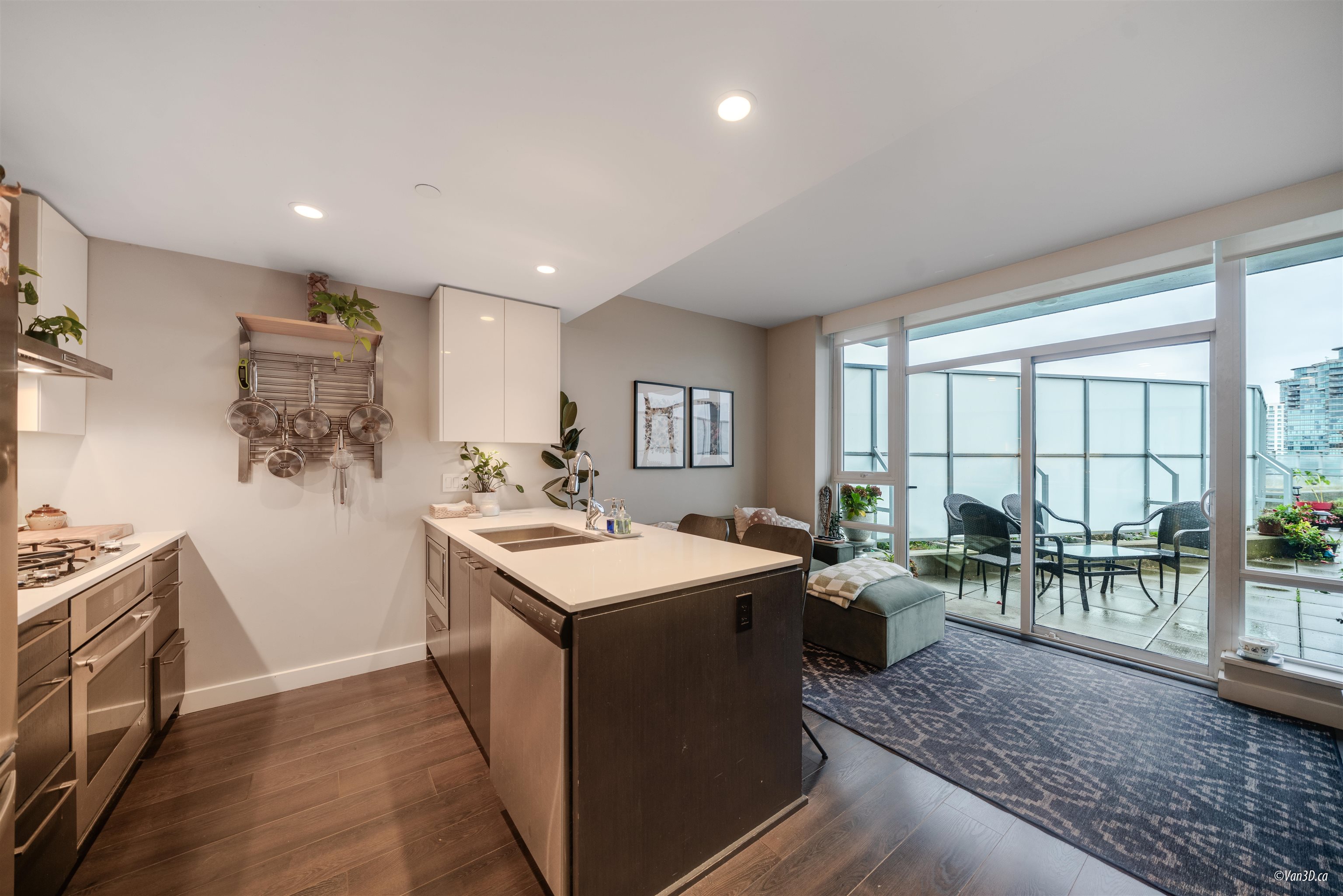 1505 1618 Quebec Street