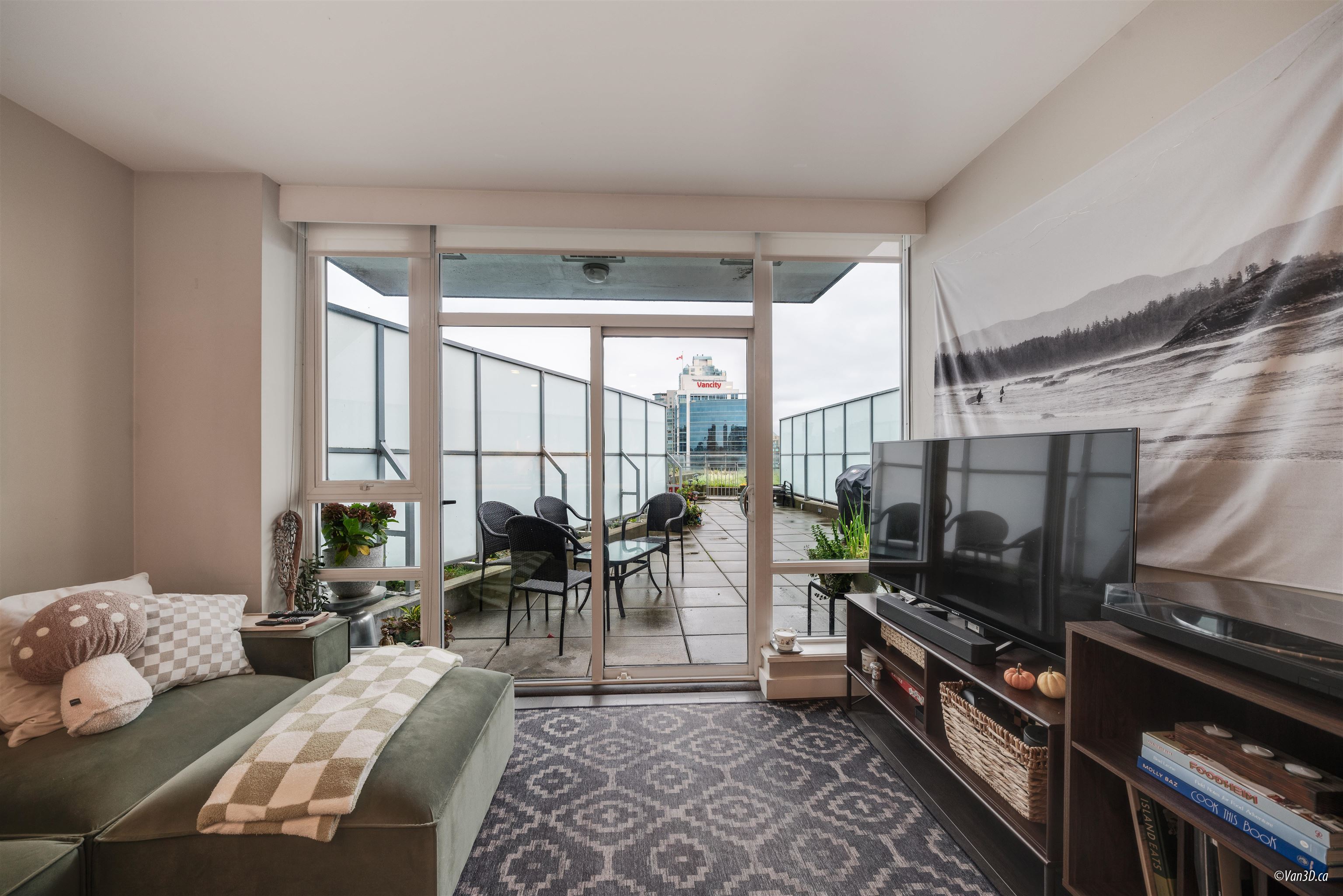 1505 1618 Quebec Street