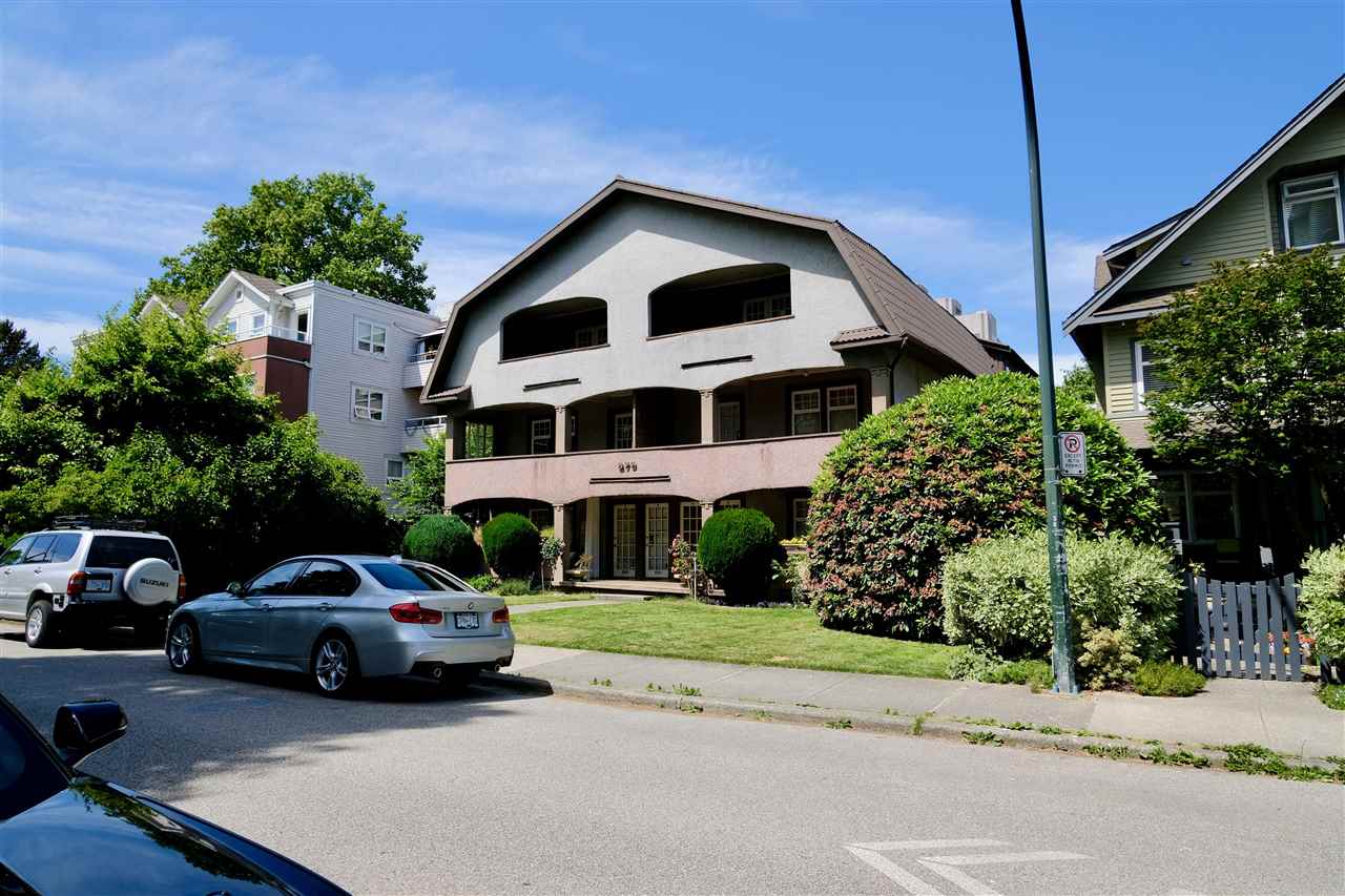 875 W 14th Avenue