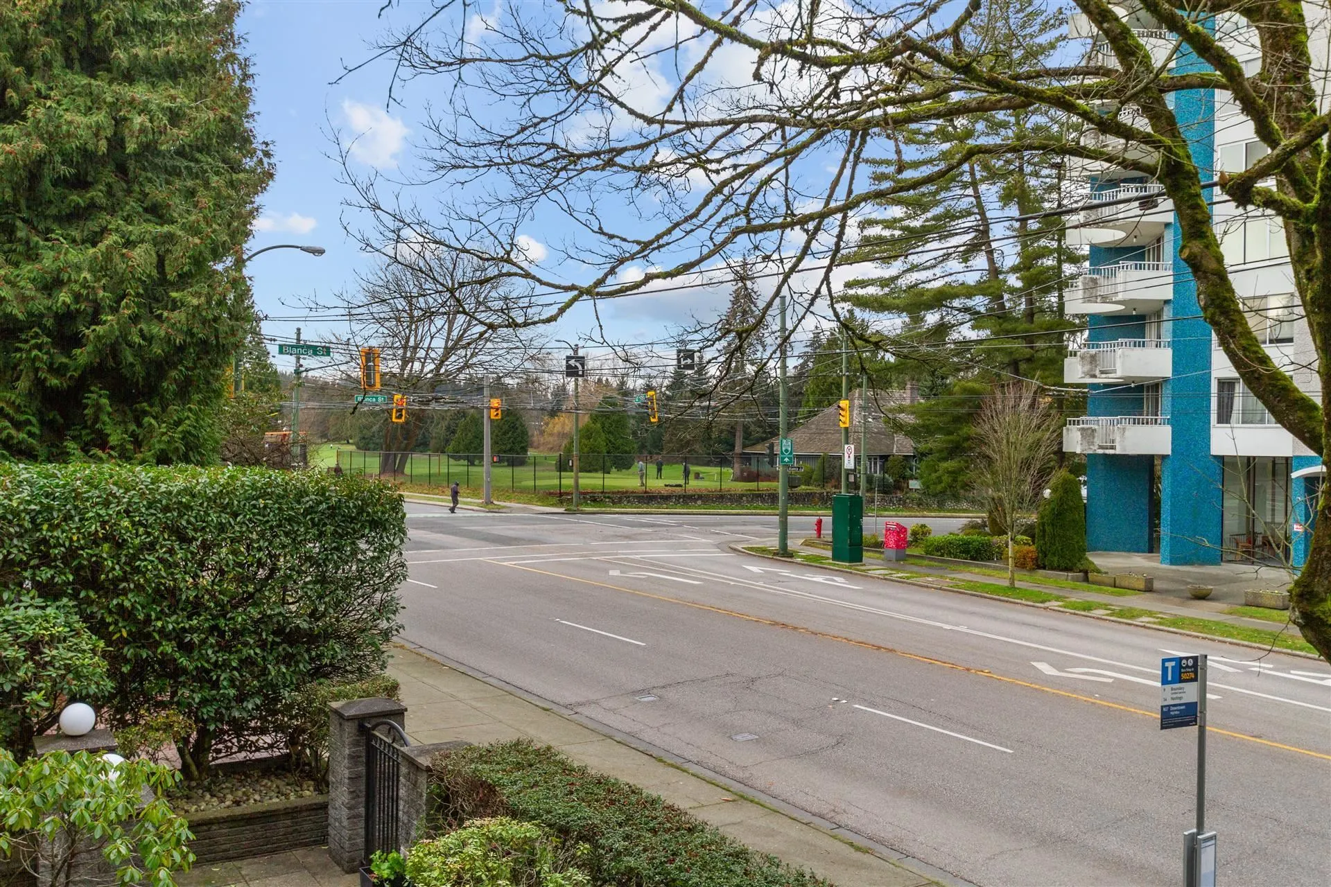 201 4688 W 10th Avenue
