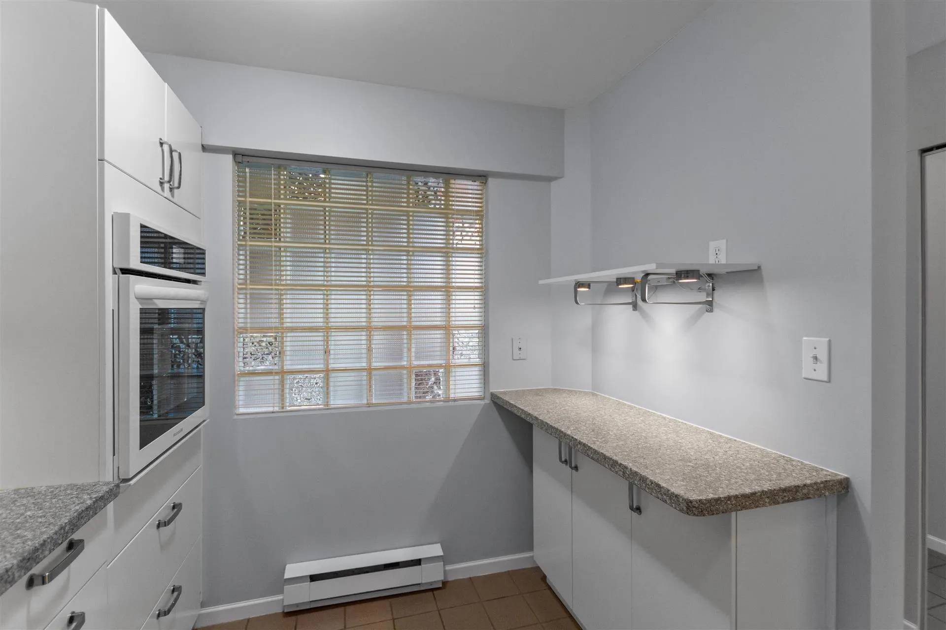 201 4688 W 10th Avenue