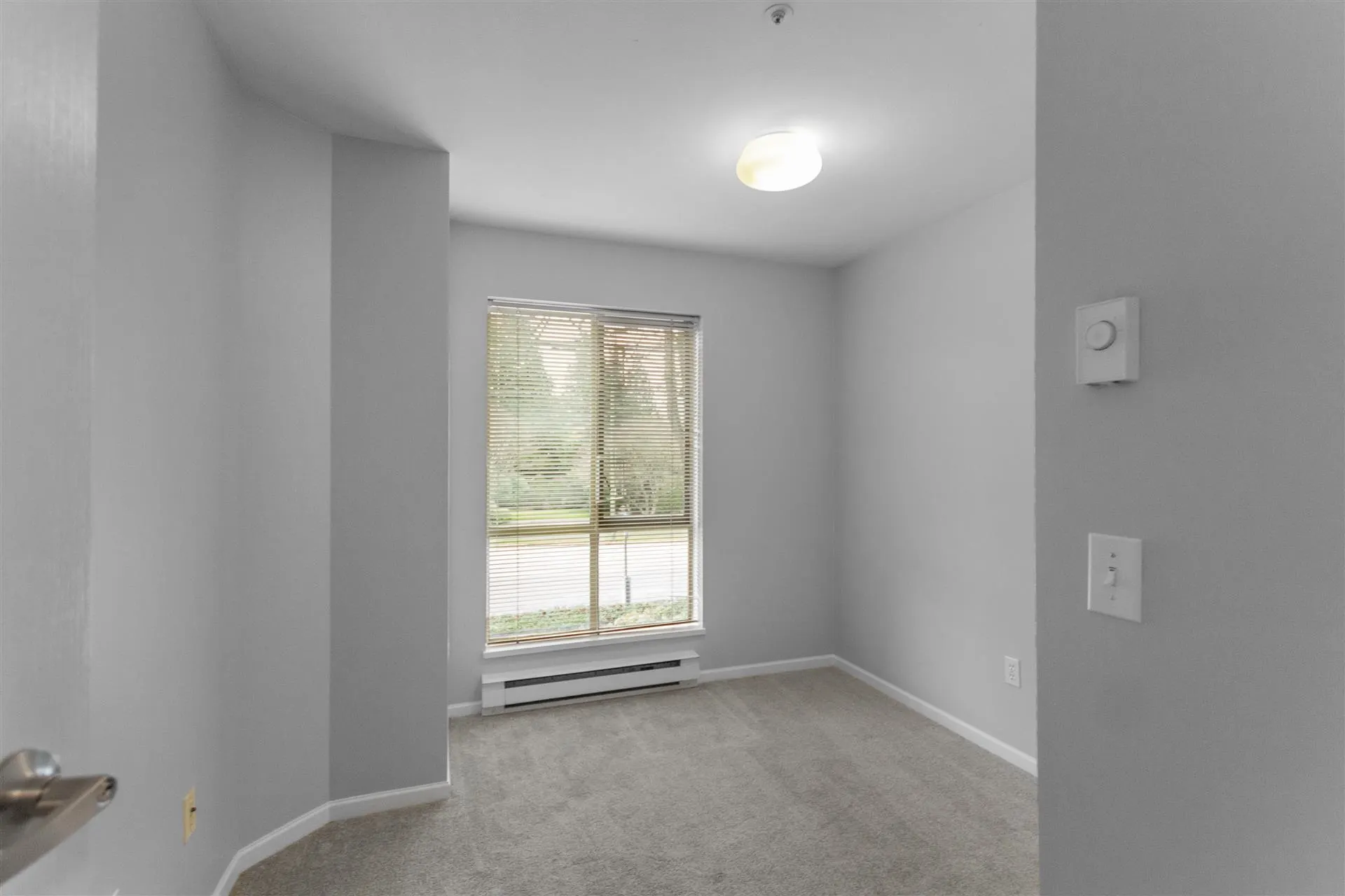 201 4688 W 10th Avenue