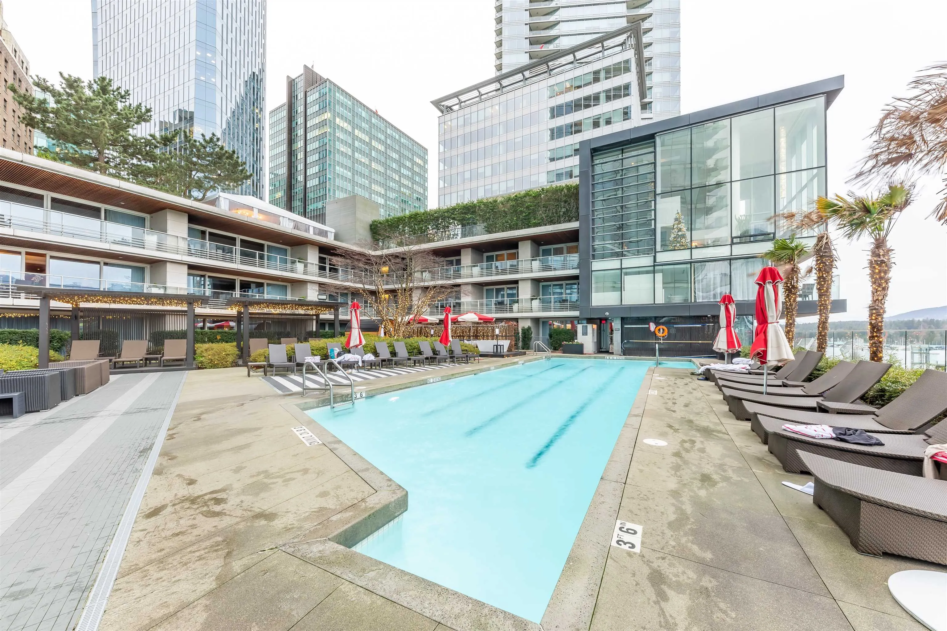 3506 1011 W Cordova Street