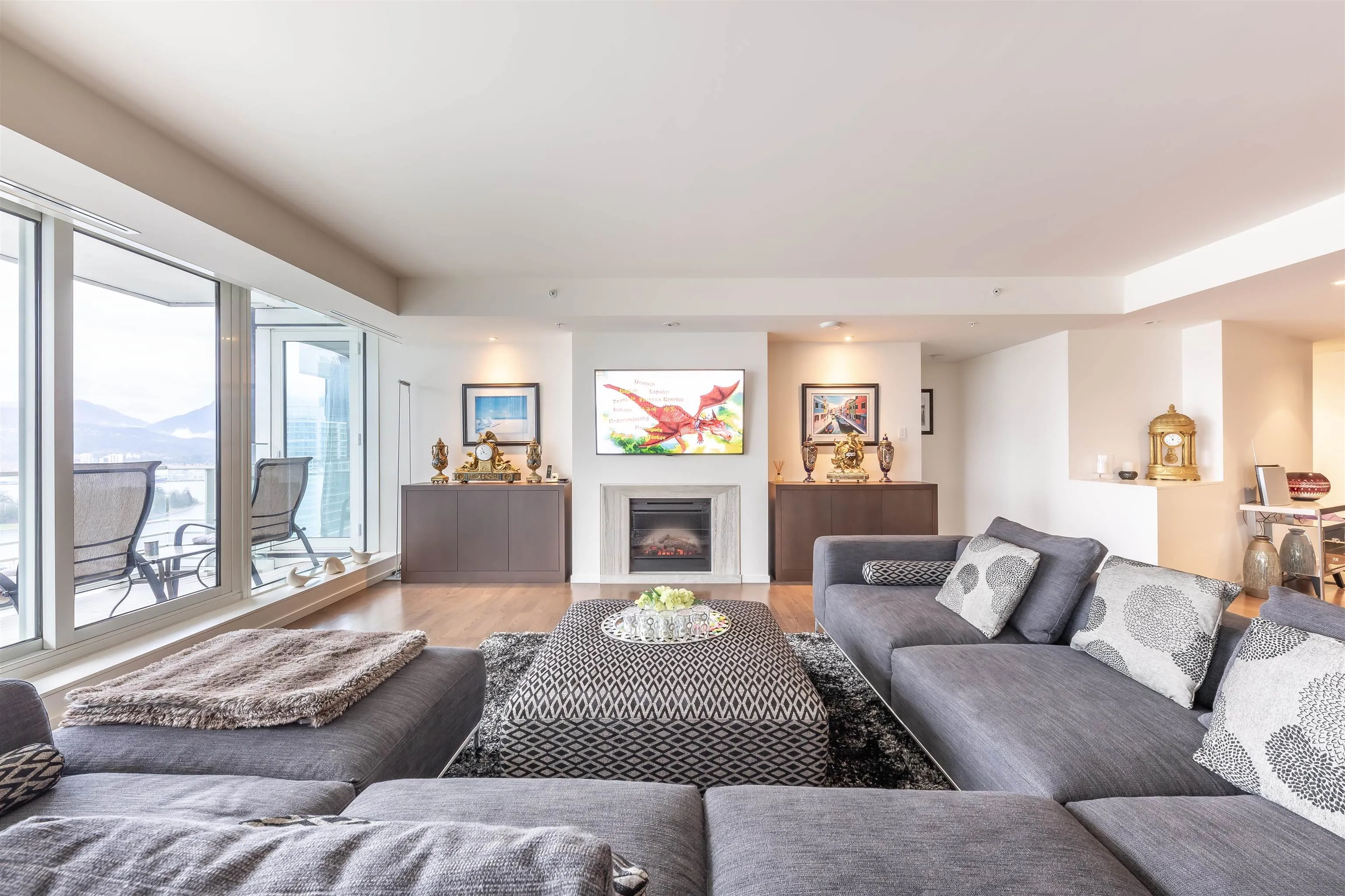 3506 1011 W Cordova Street