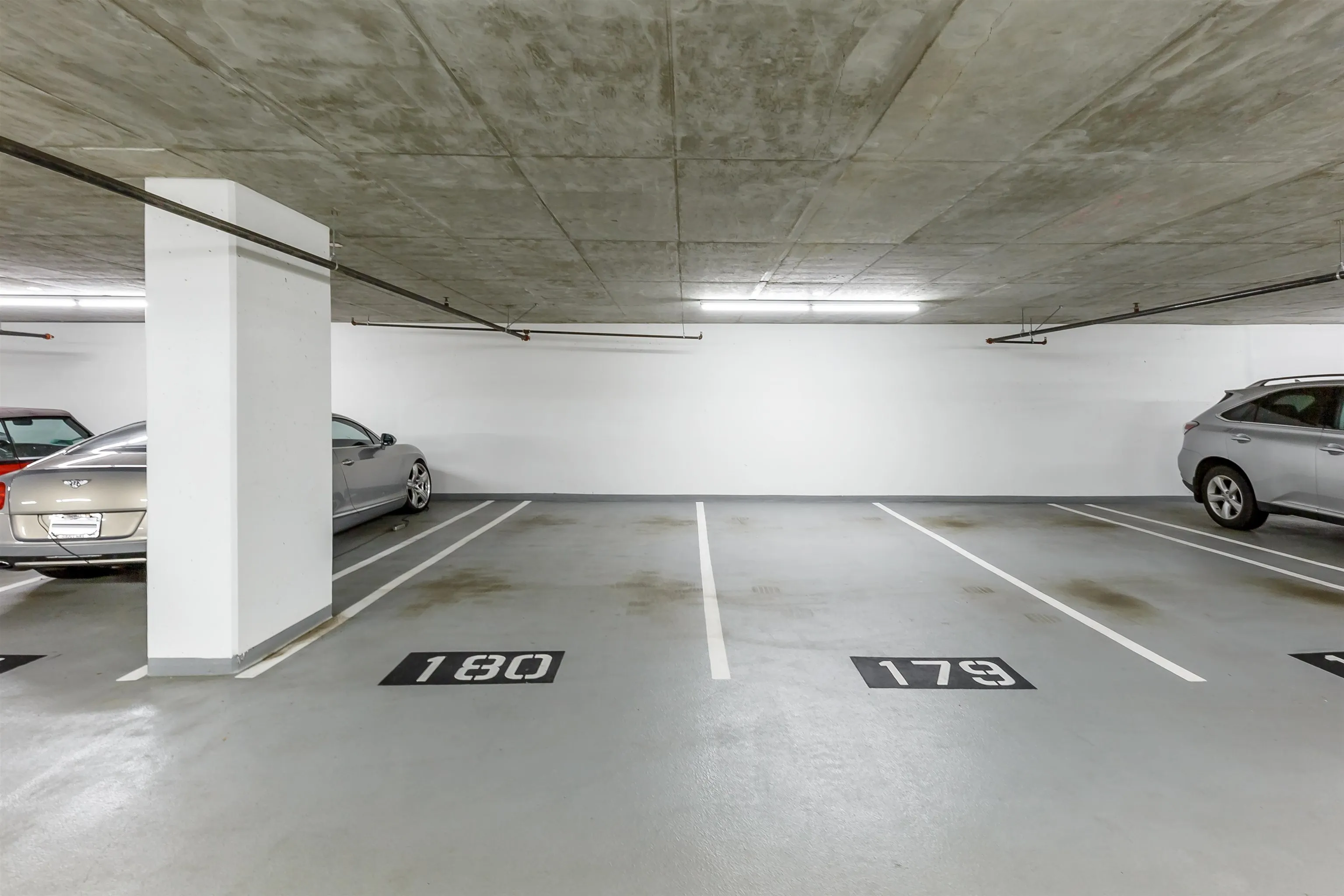 3506 1011 W Cordova Street