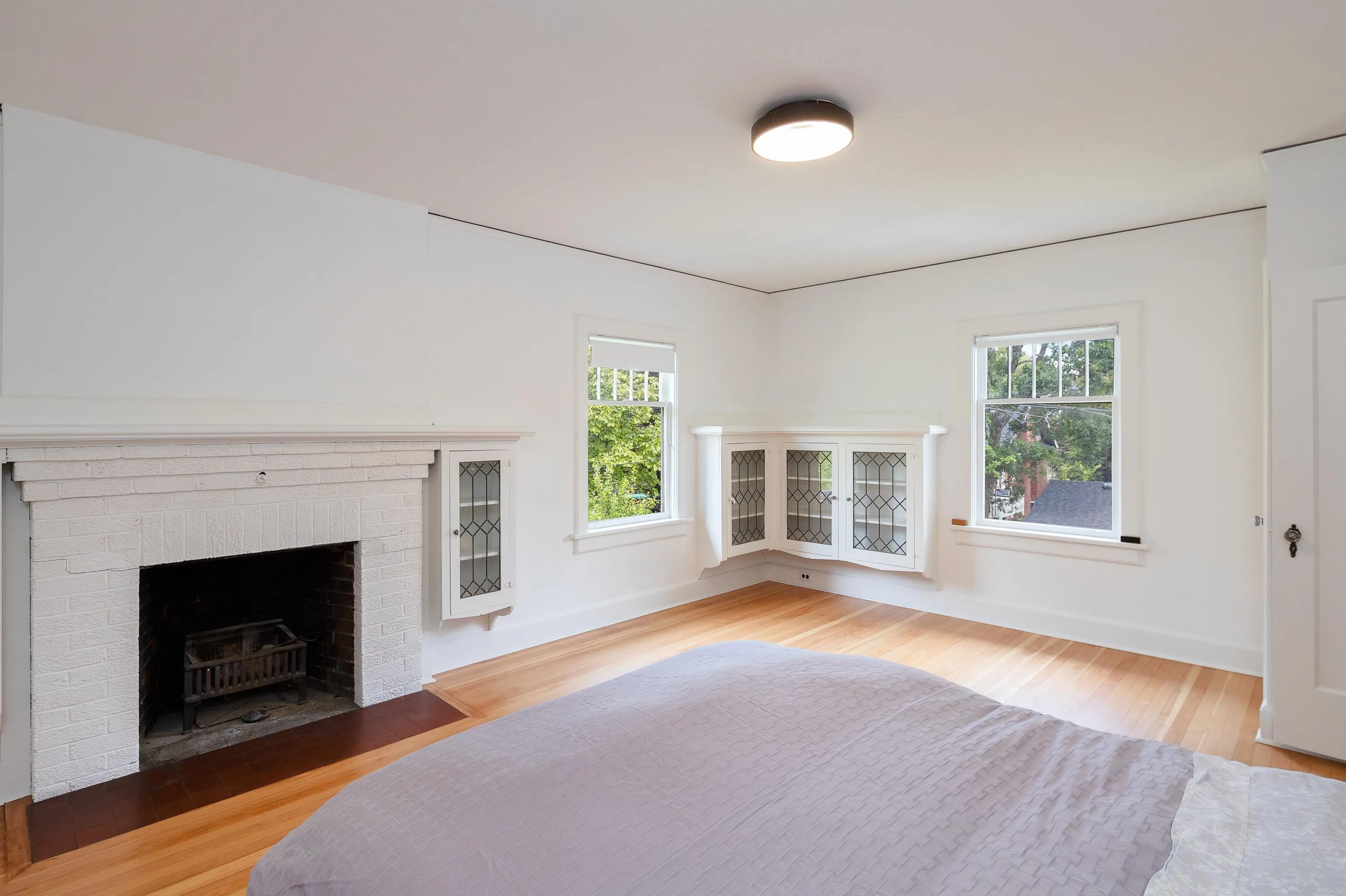 1121 W 16th Avenue