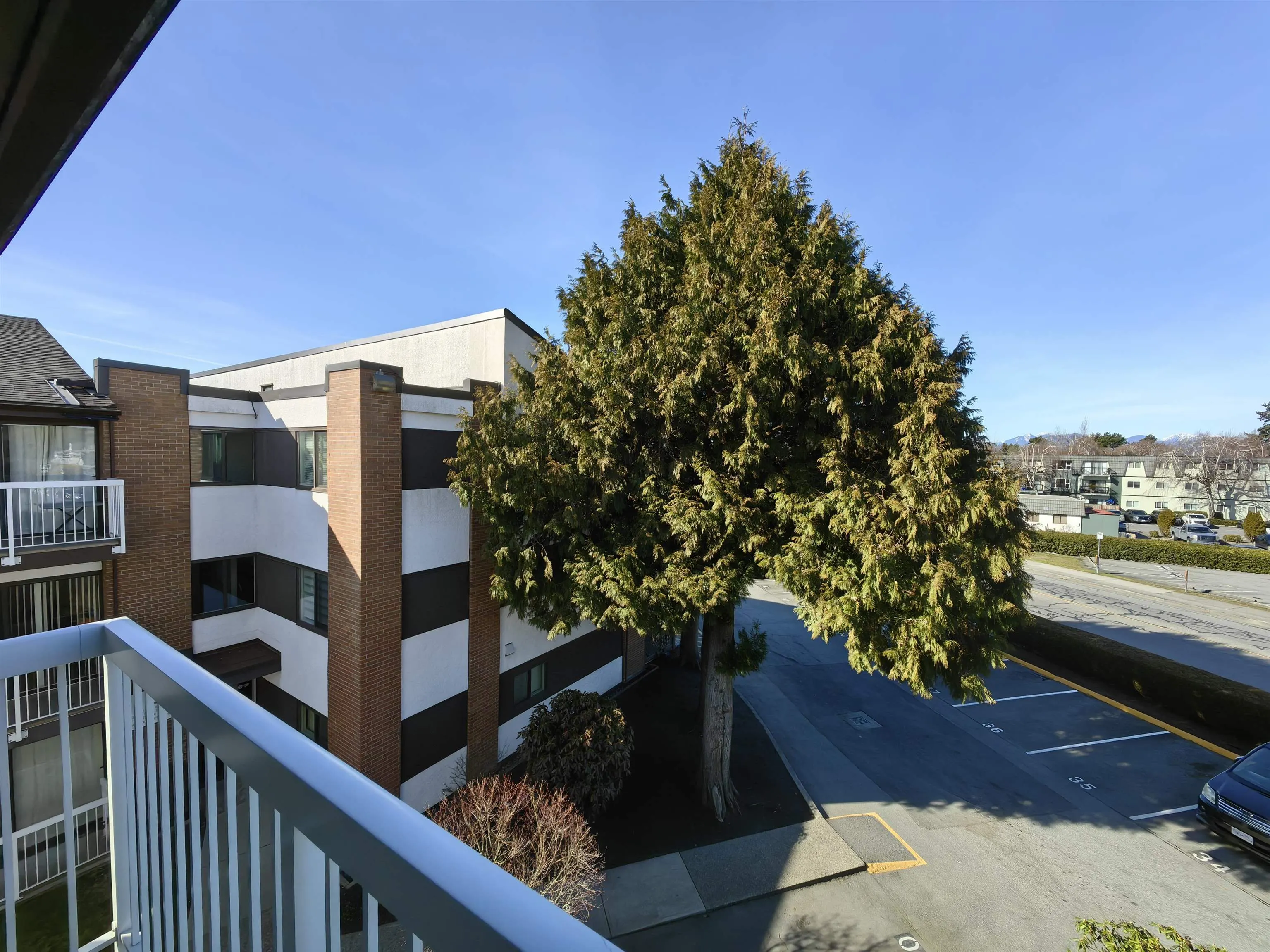 301 8080 Ryan Road