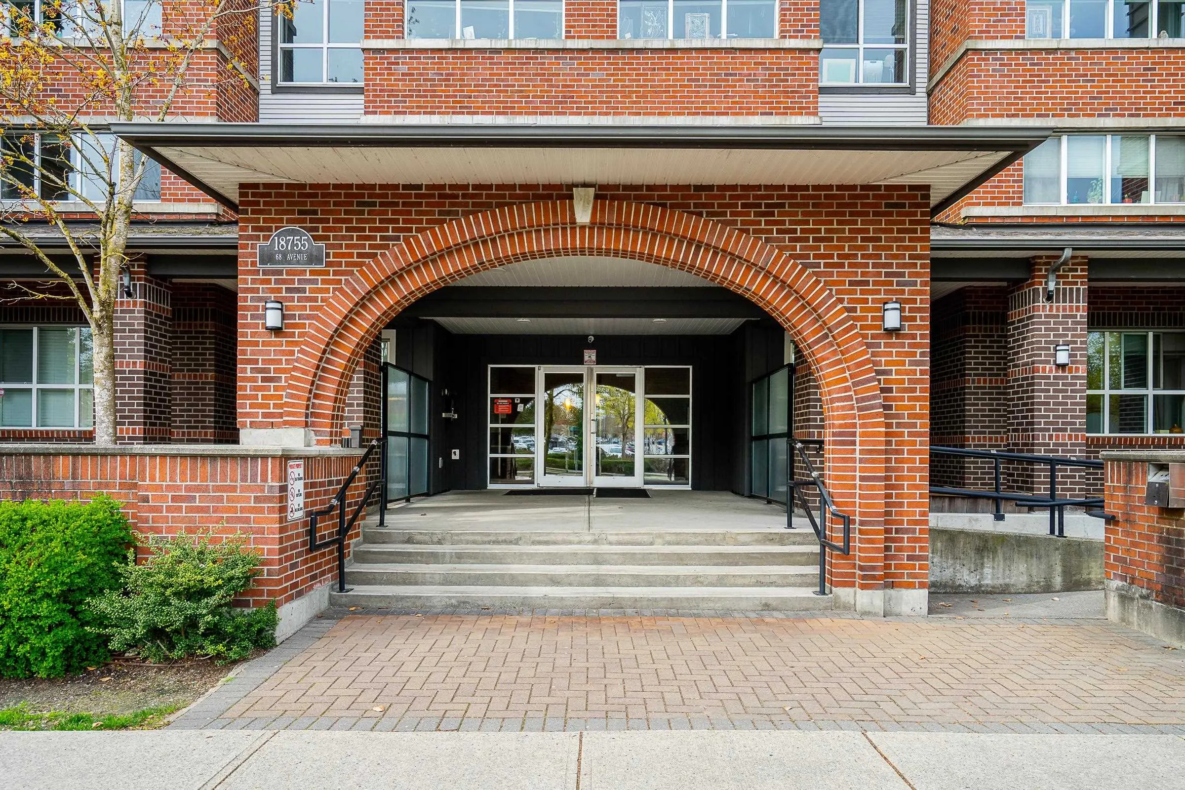 204 18755 68 Avenue