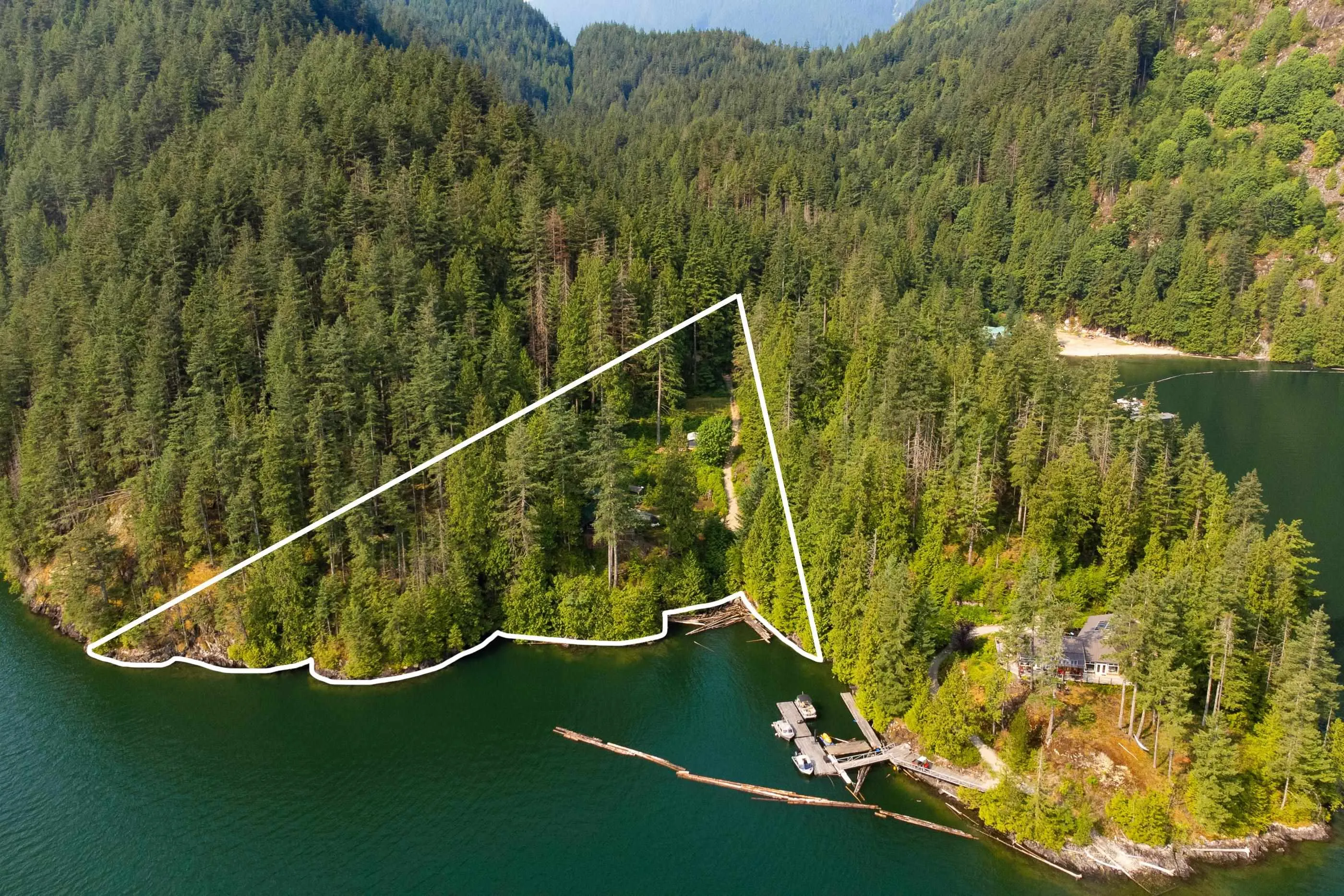 4 Christian Cove