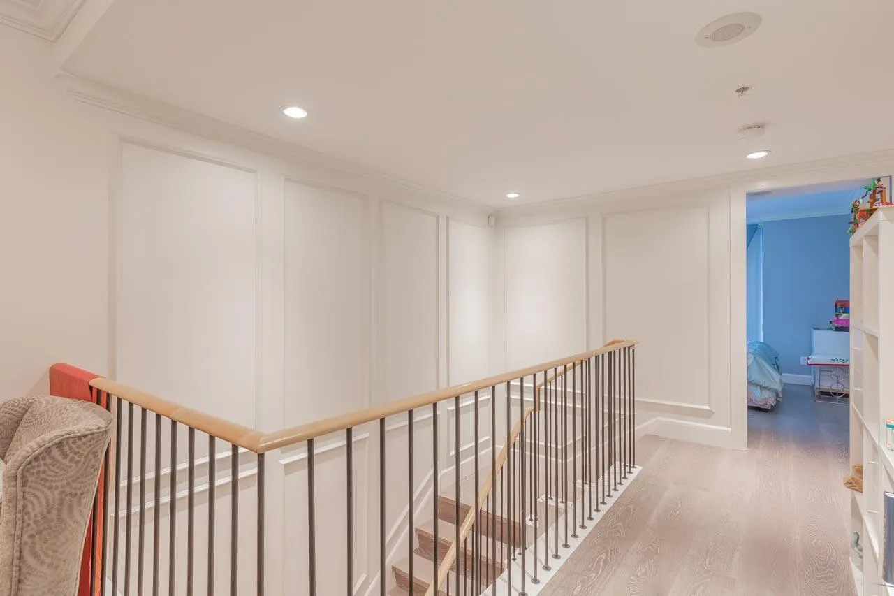 493 Broughton Street