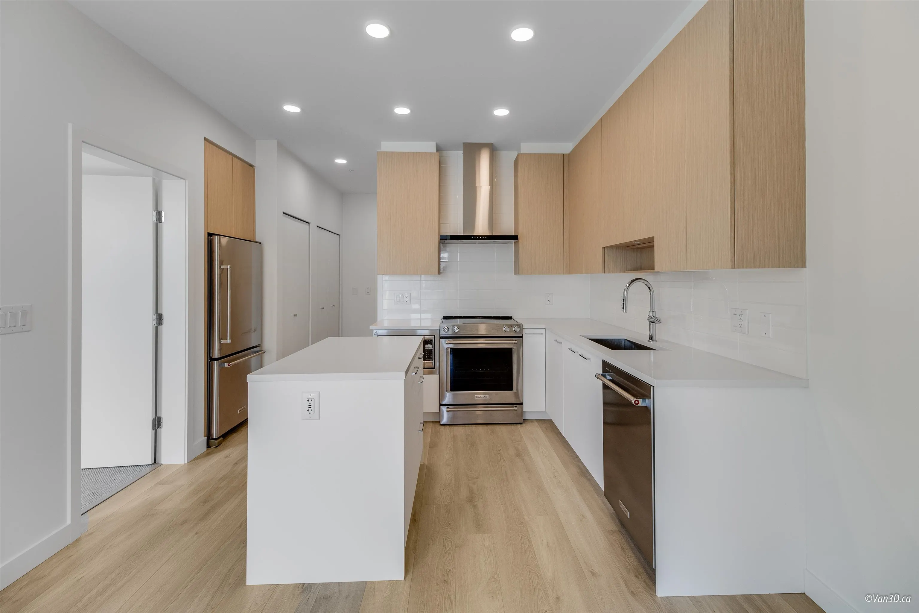 312 7599 15th Street