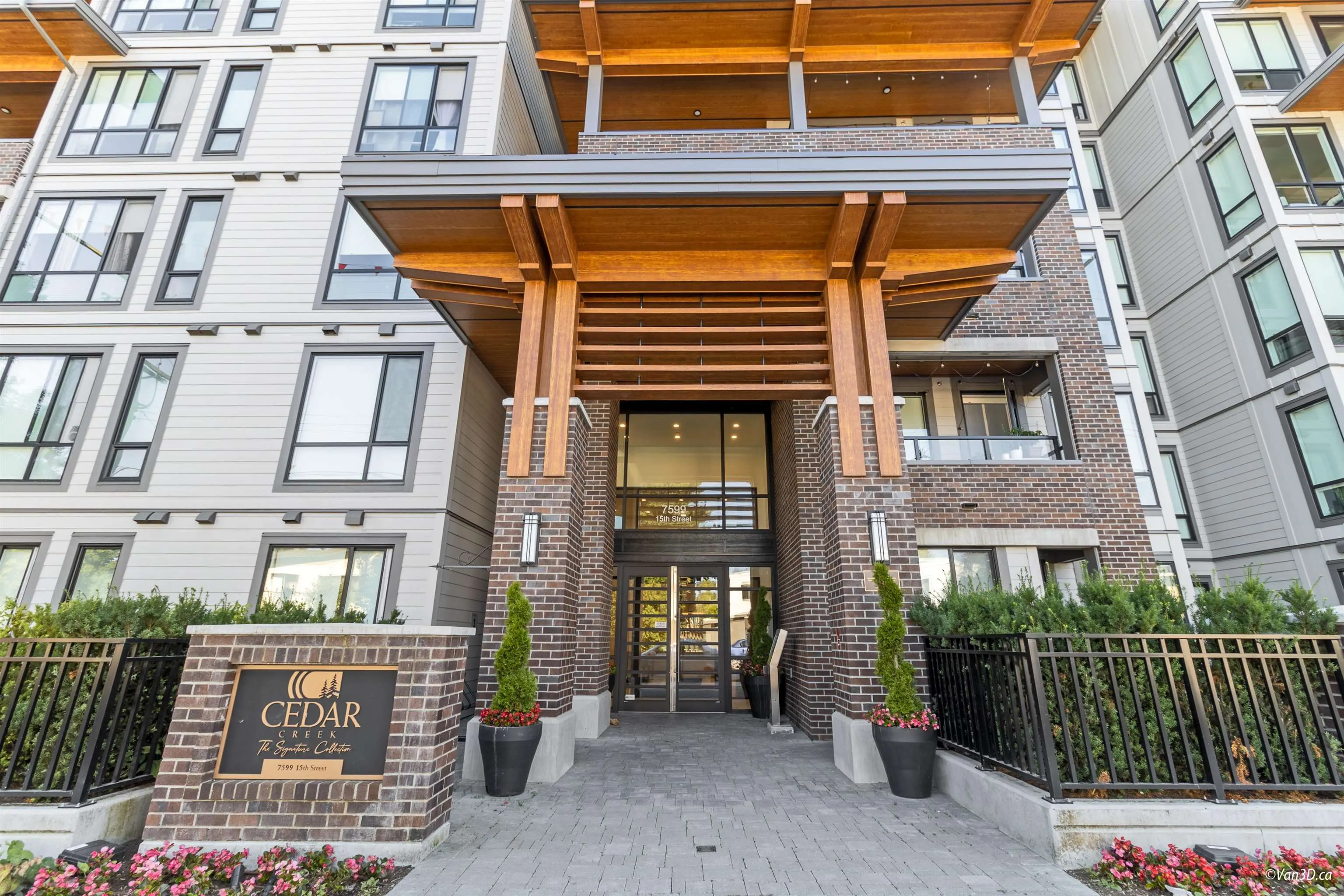 312 7599 15th Street