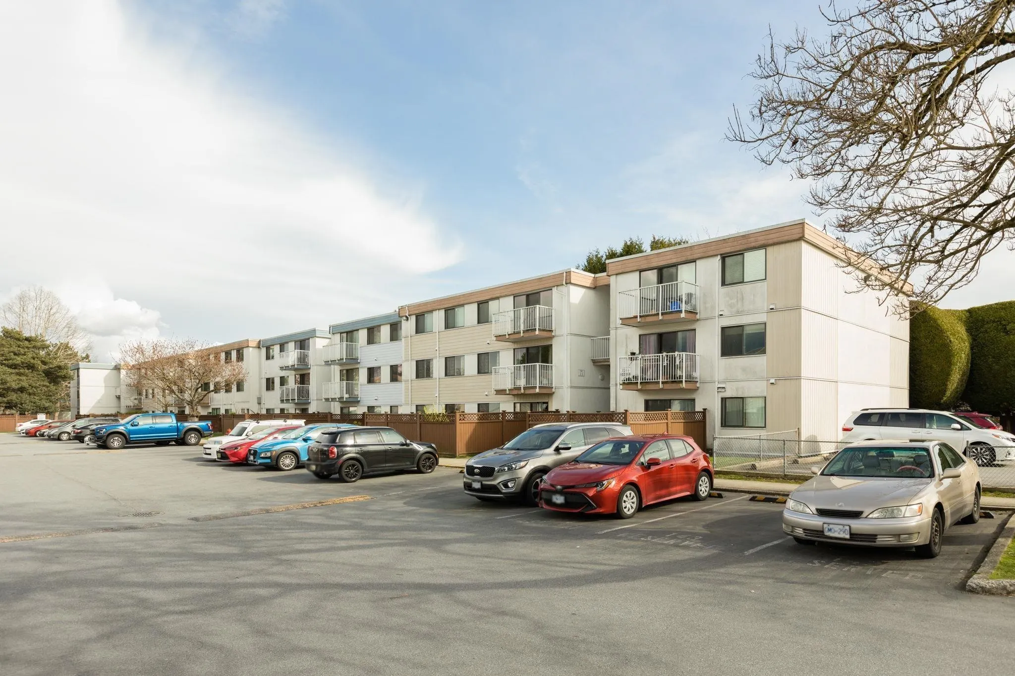 310 7240 Lindsay Road