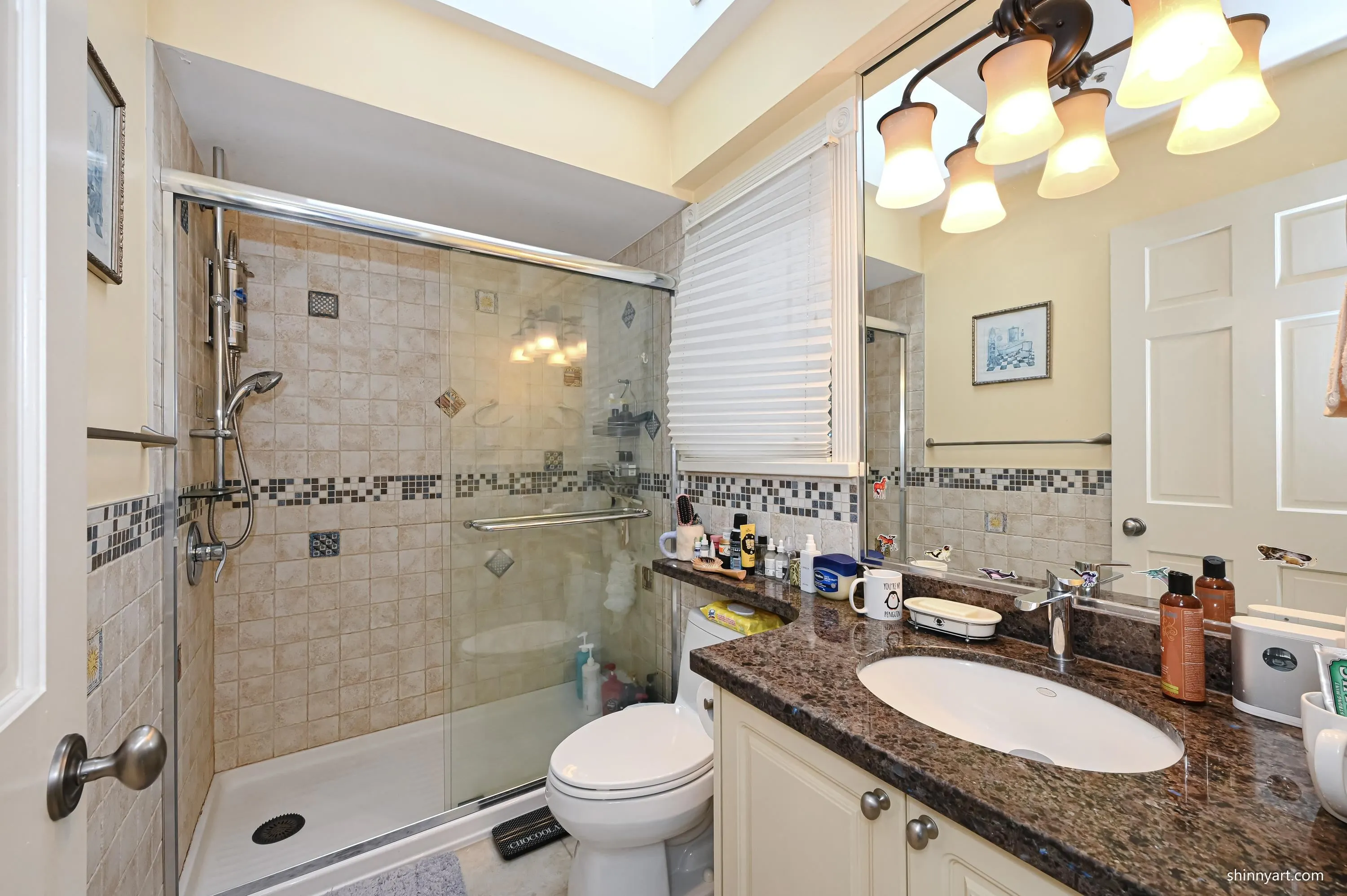 1368 Minto Crescent