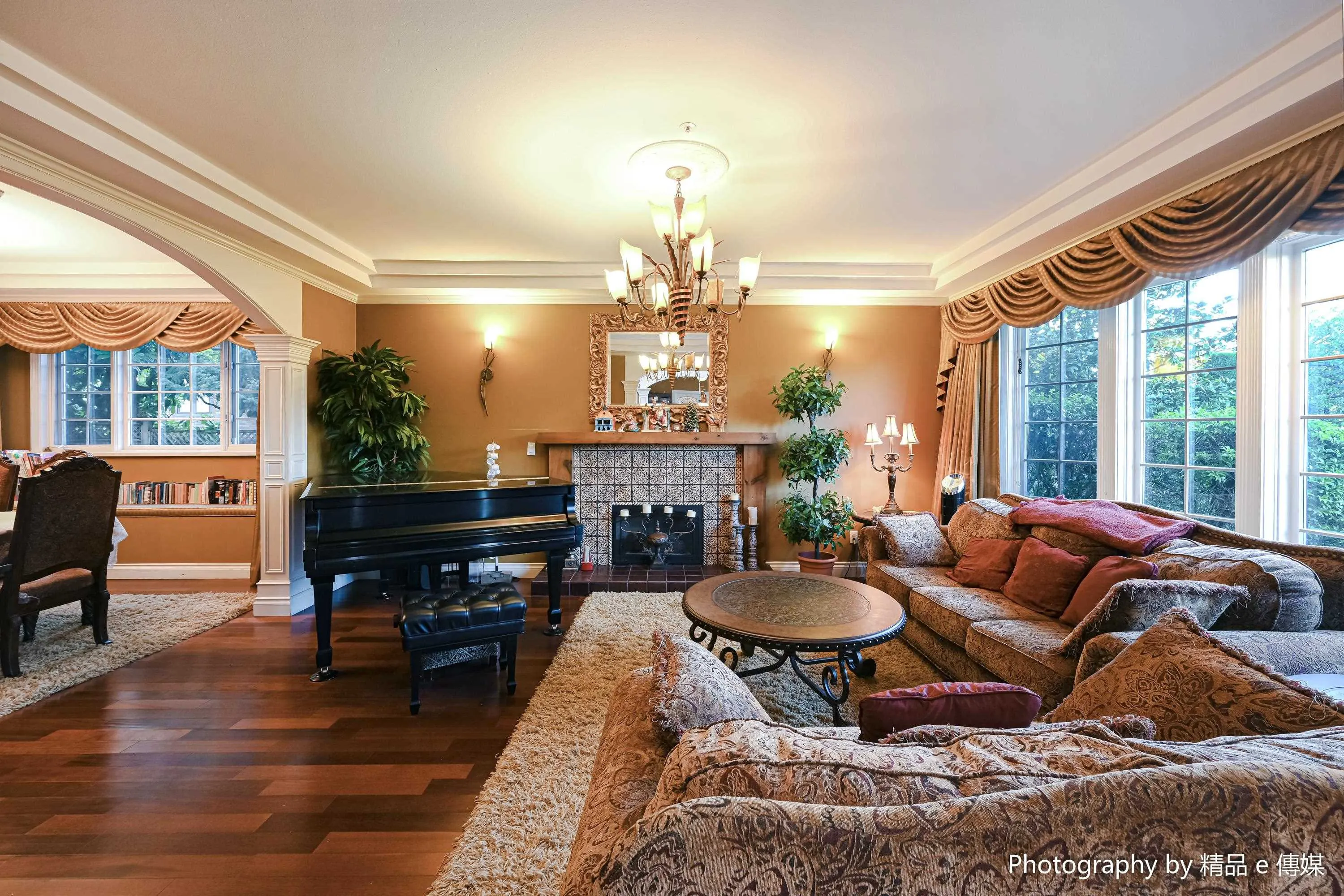 1368 Minto Crescent