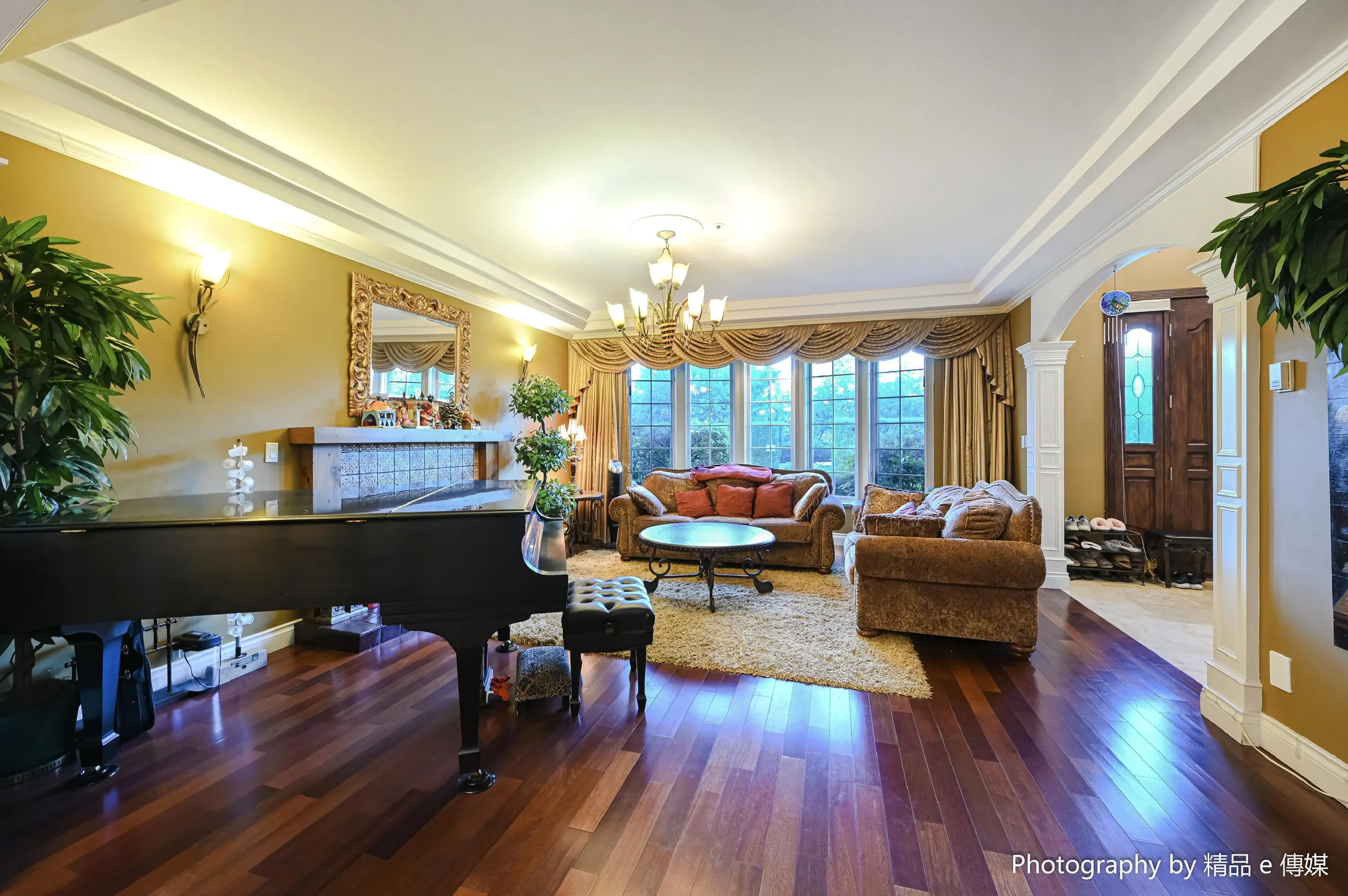 1368 Minto Crescent
