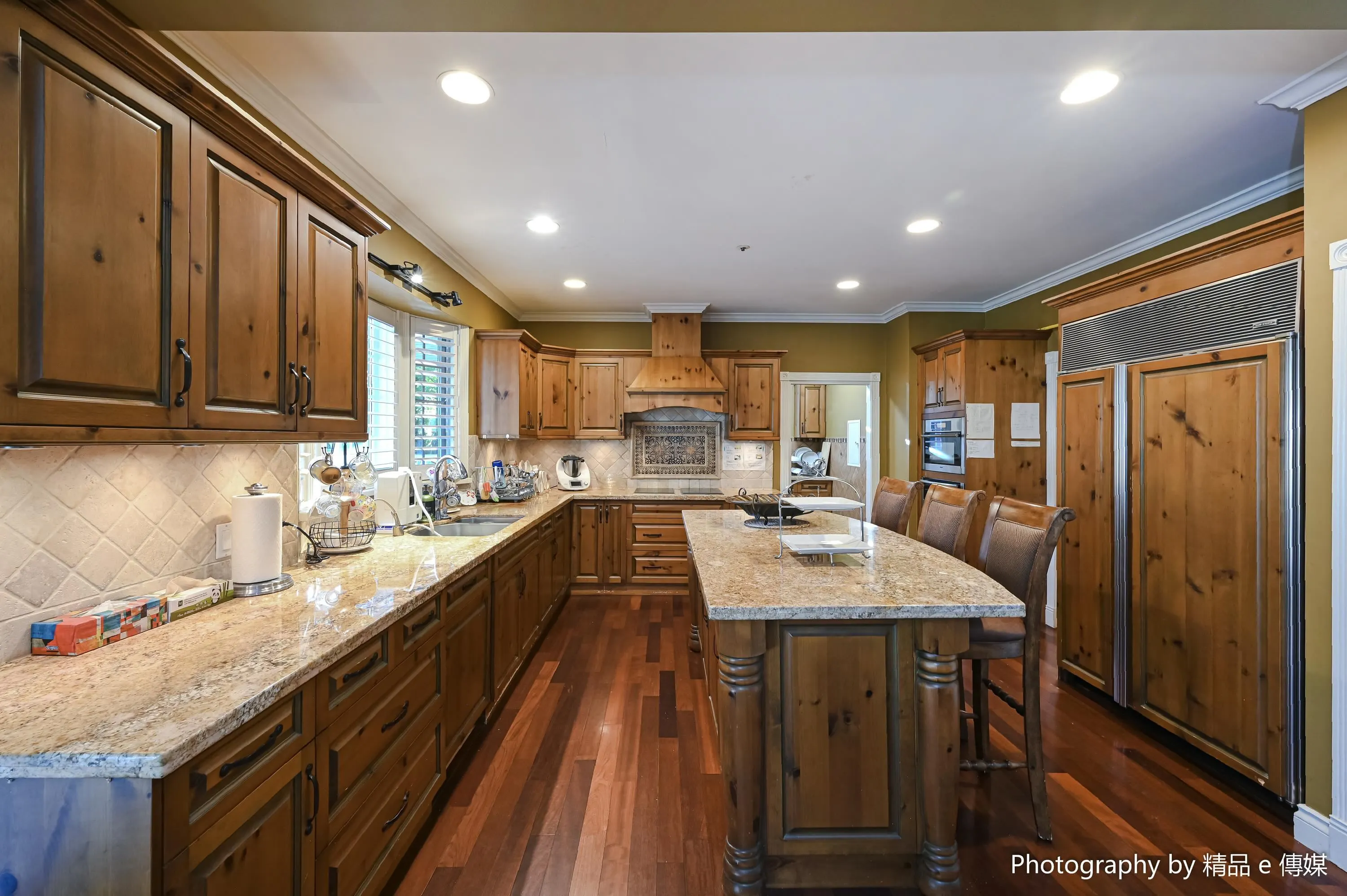 1368 Minto Crescent