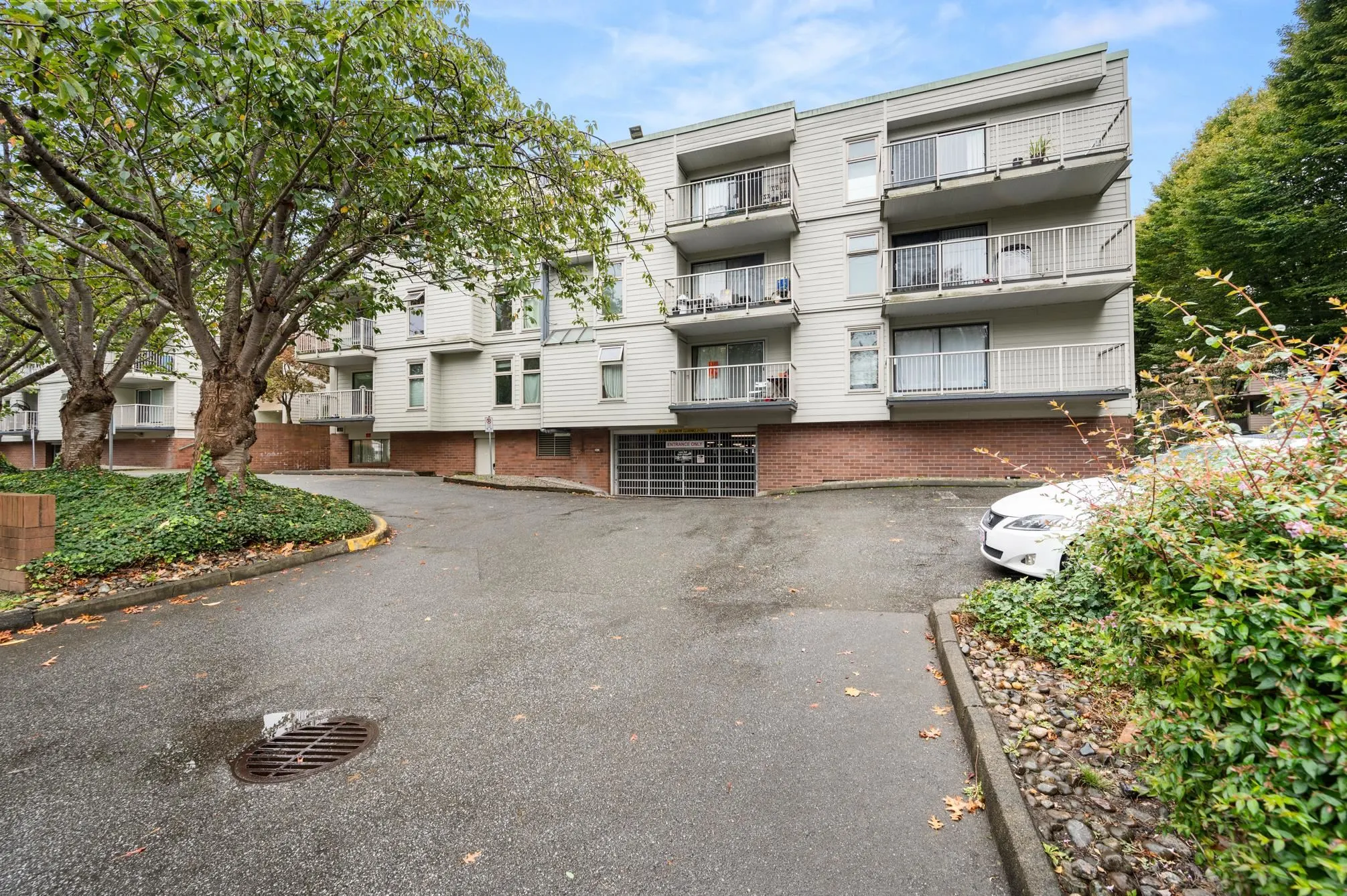 301 8500 Lansdowne Road