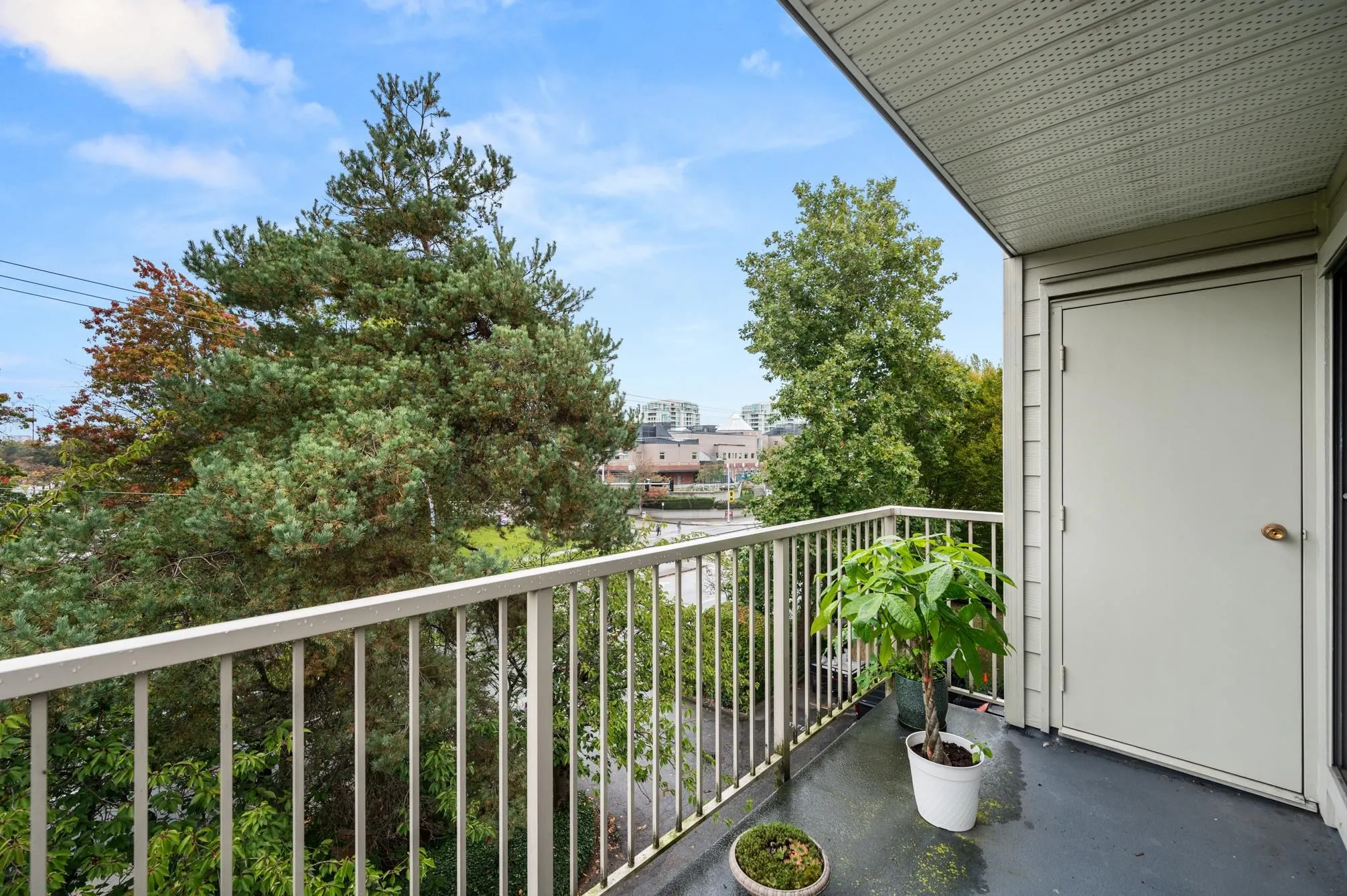 301 8500 Lansdowne Road