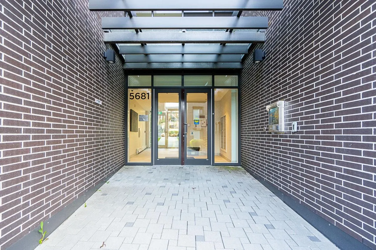 M210 5681 Birney Avenue