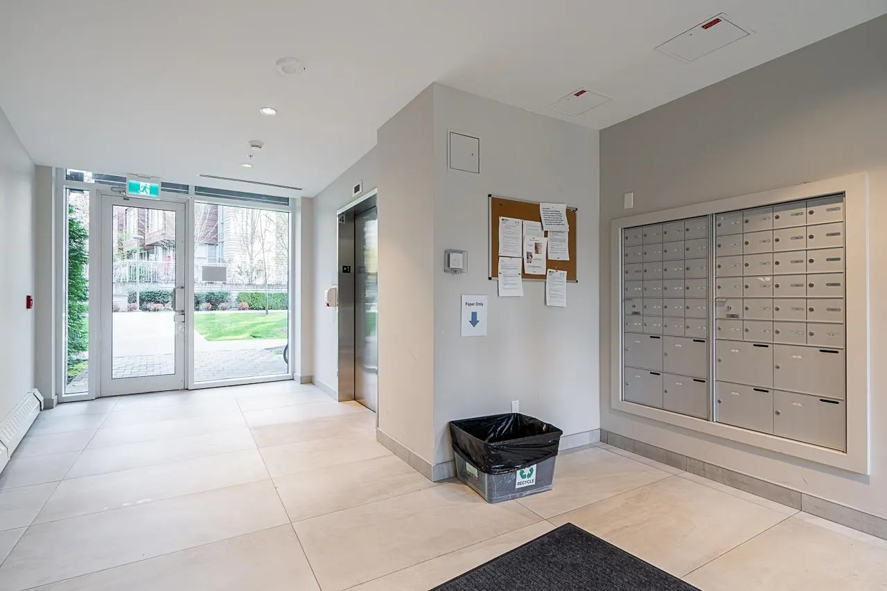 M210 5681 Birney Avenue