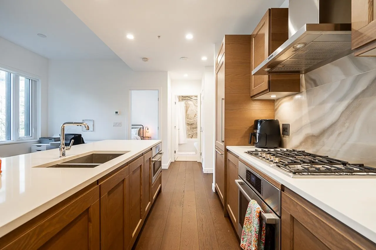 M210 5681 Birney Avenue
