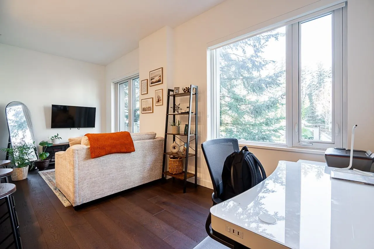 M210 5681 Birney Avenue