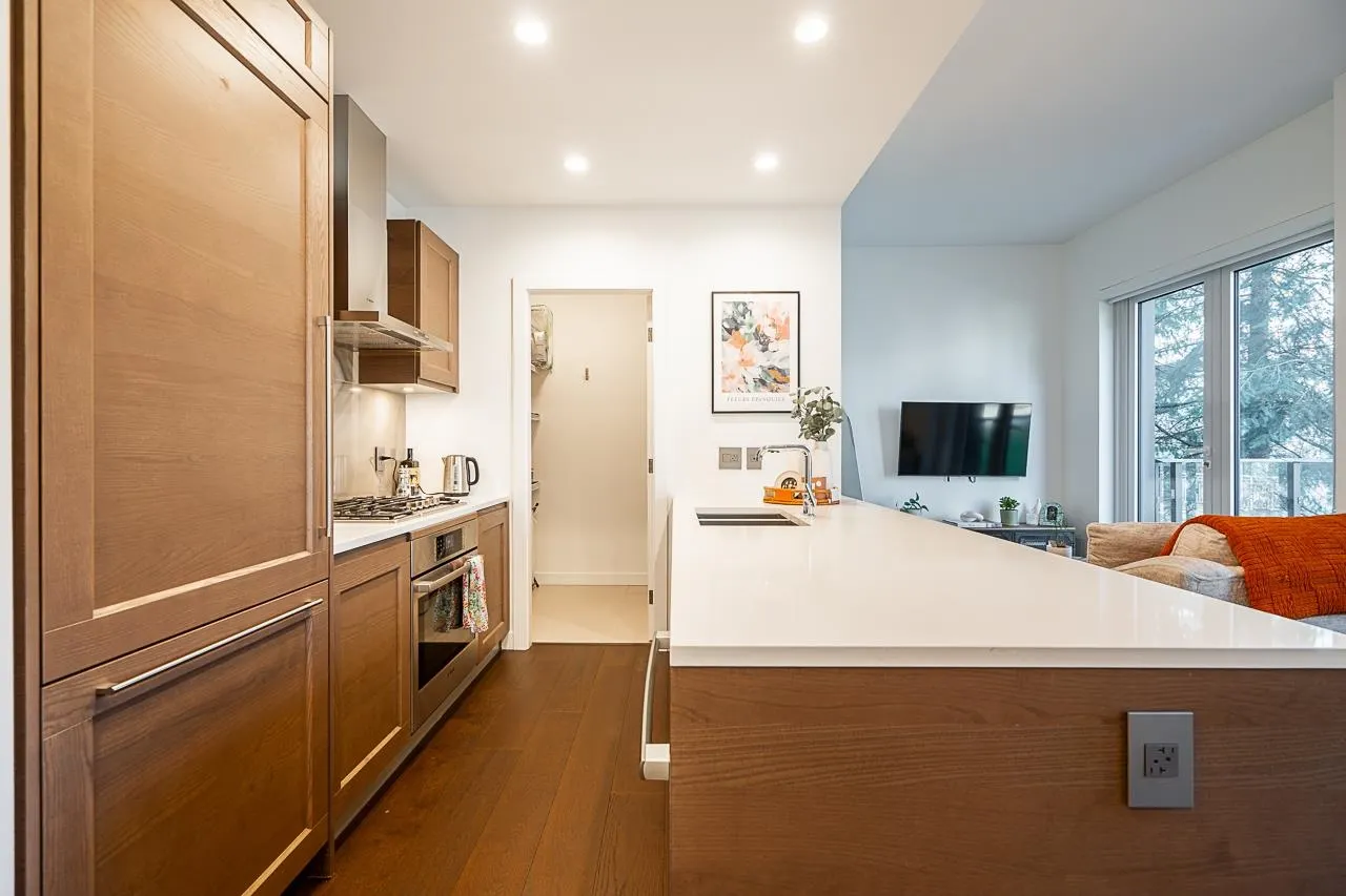 M210 5681 Birney Avenue