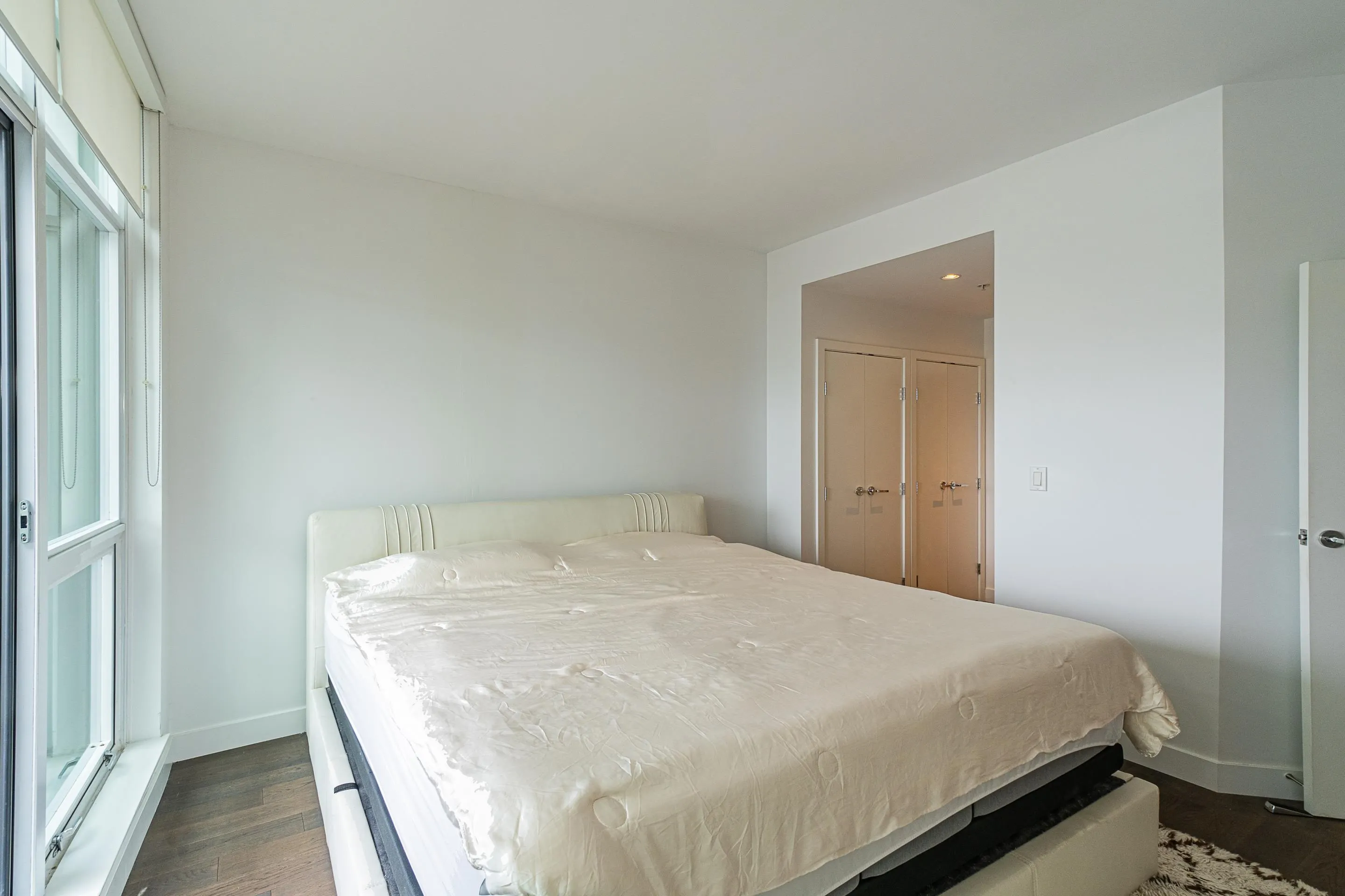 1602 288 W 1st Avenue