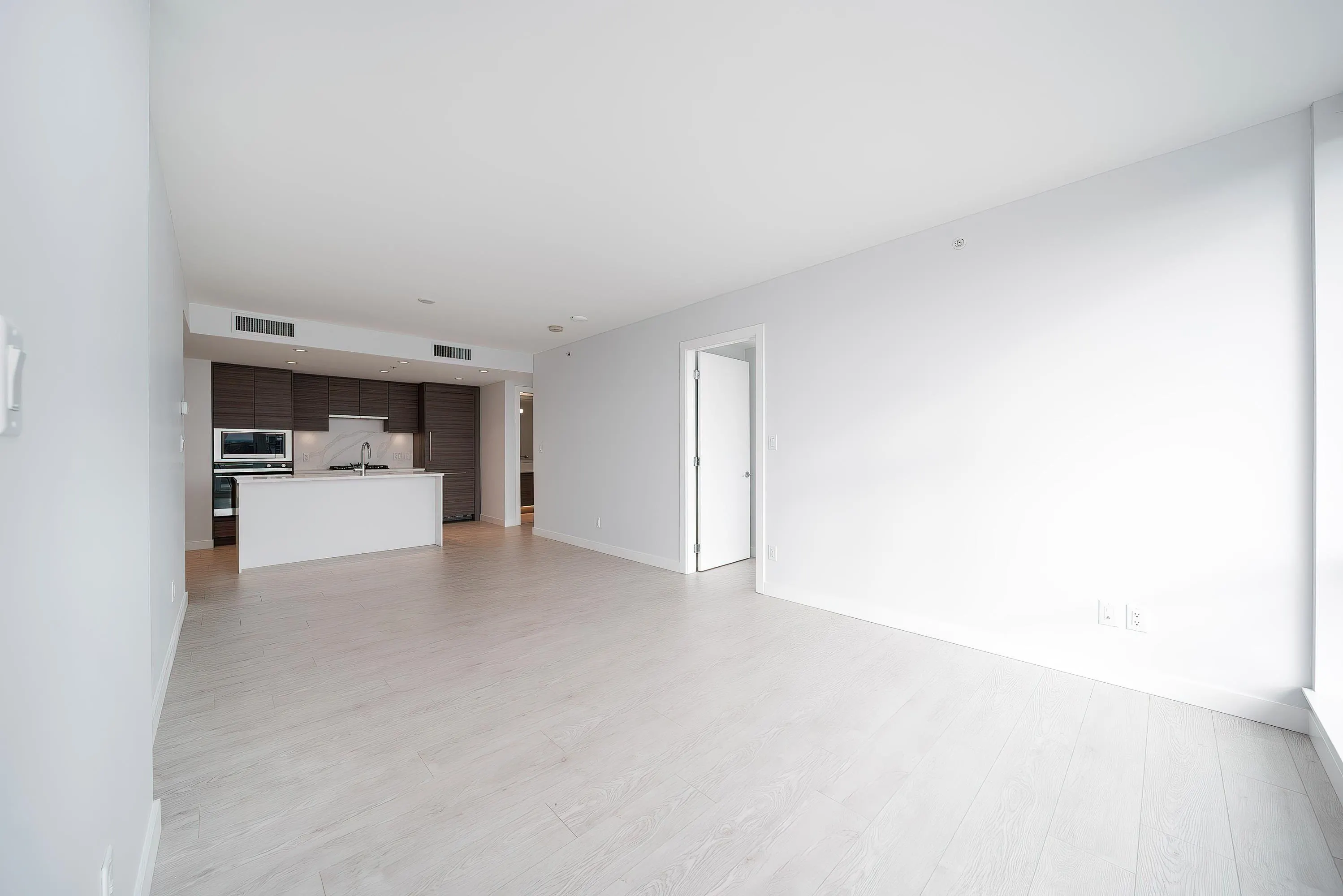 1007 6833 Buswell Street