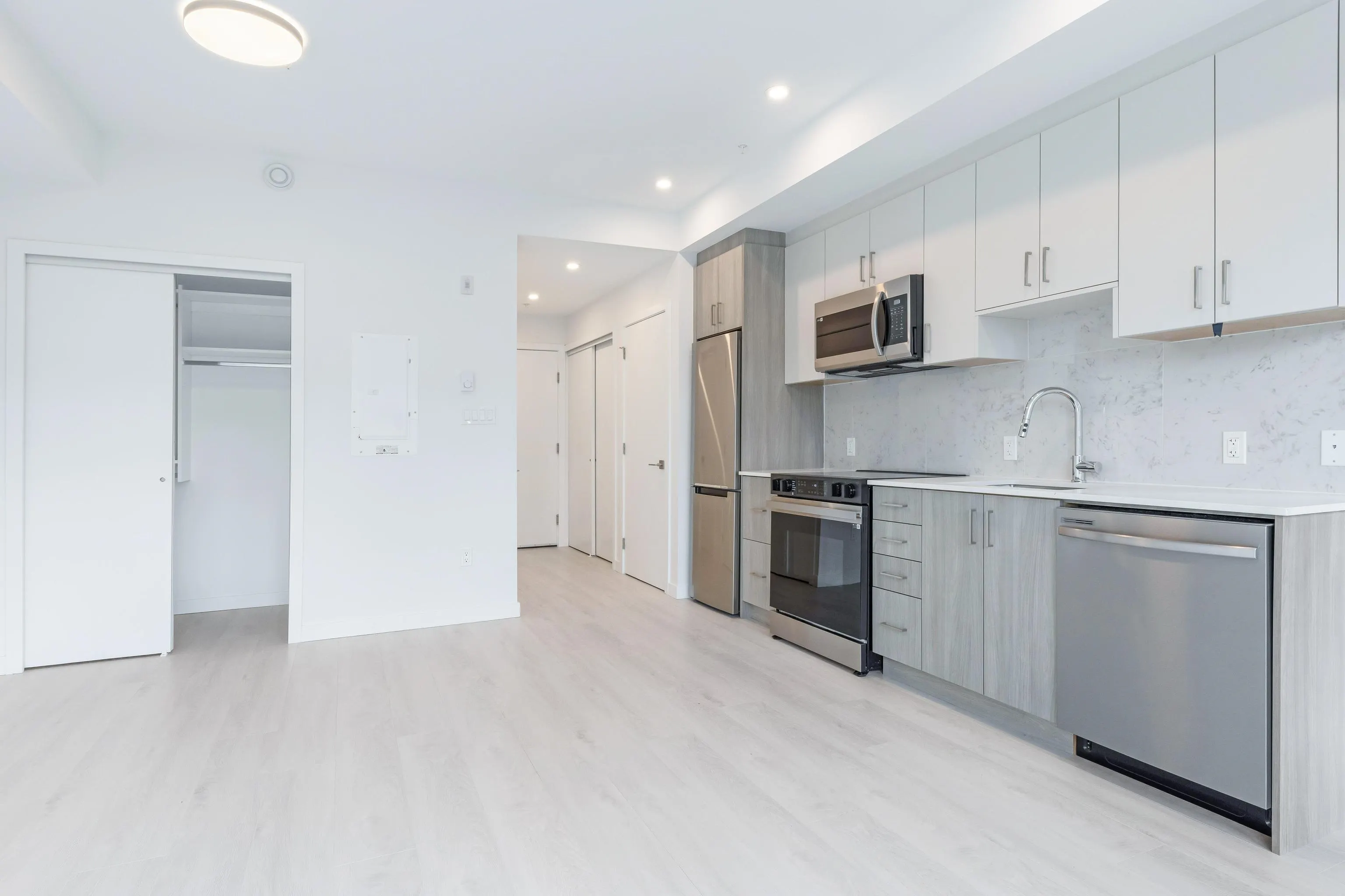 E306 13858 S 108 Avenue