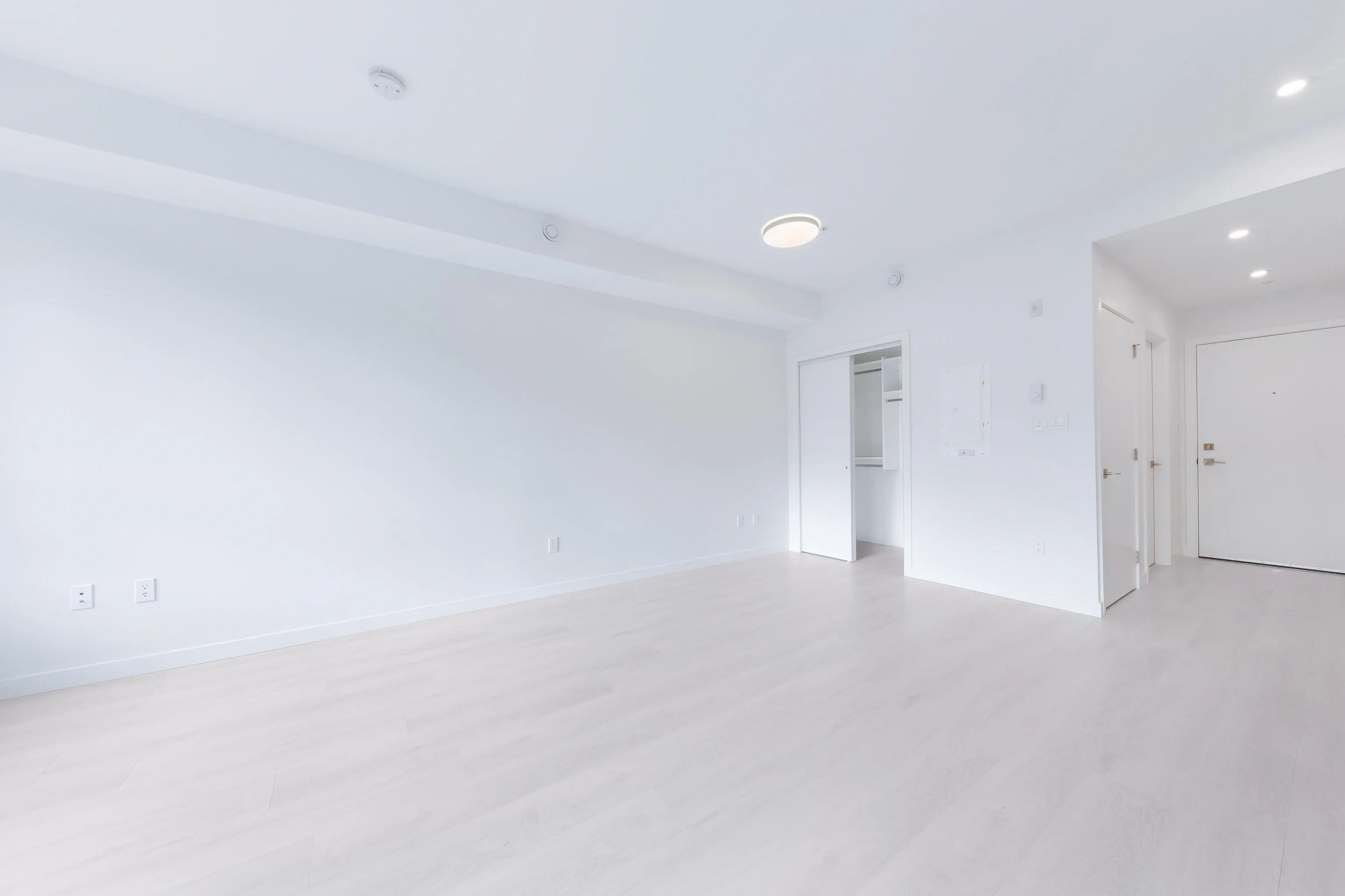 E306 13858 S 108 Avenue