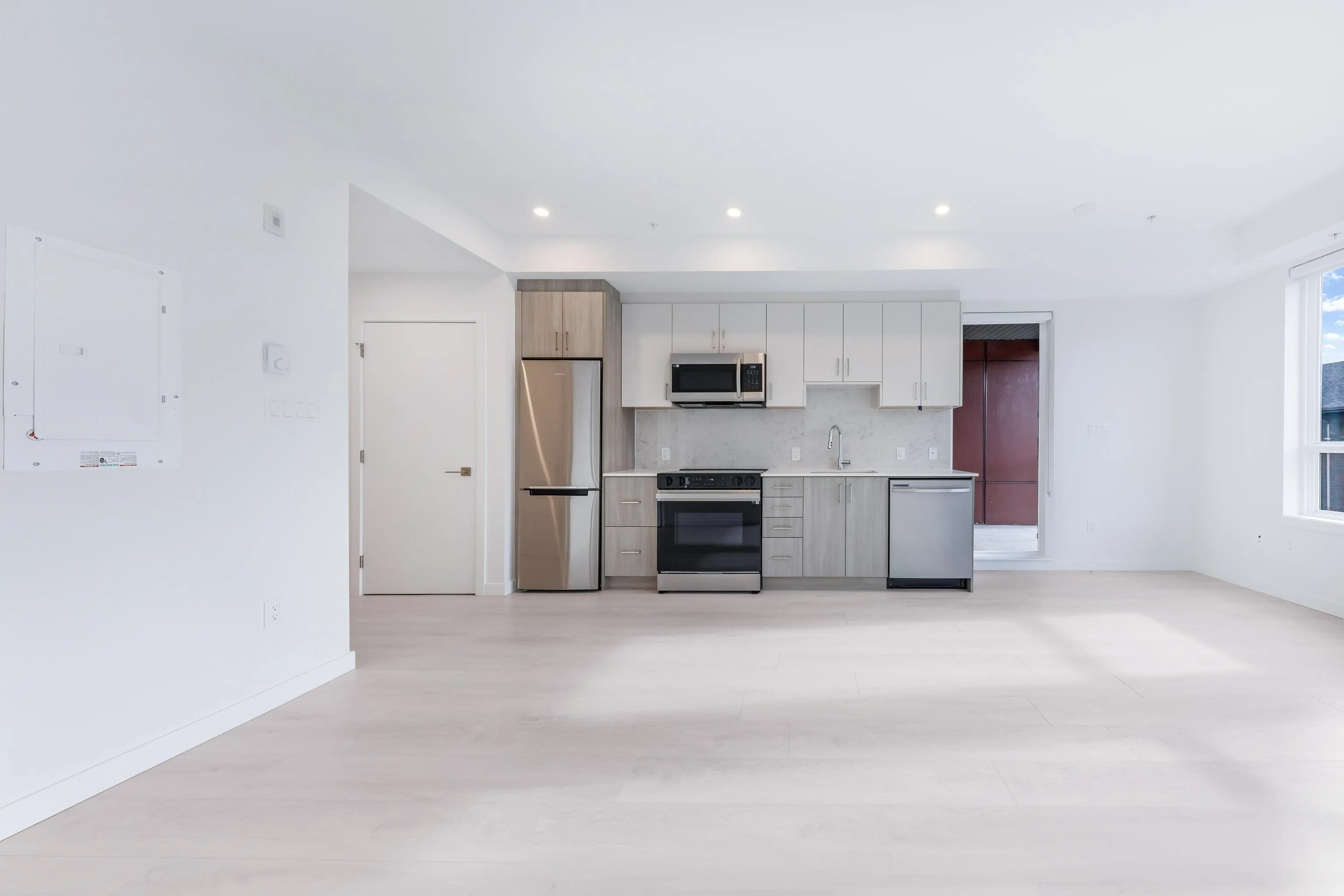 E306 13858 S 108 Avenue