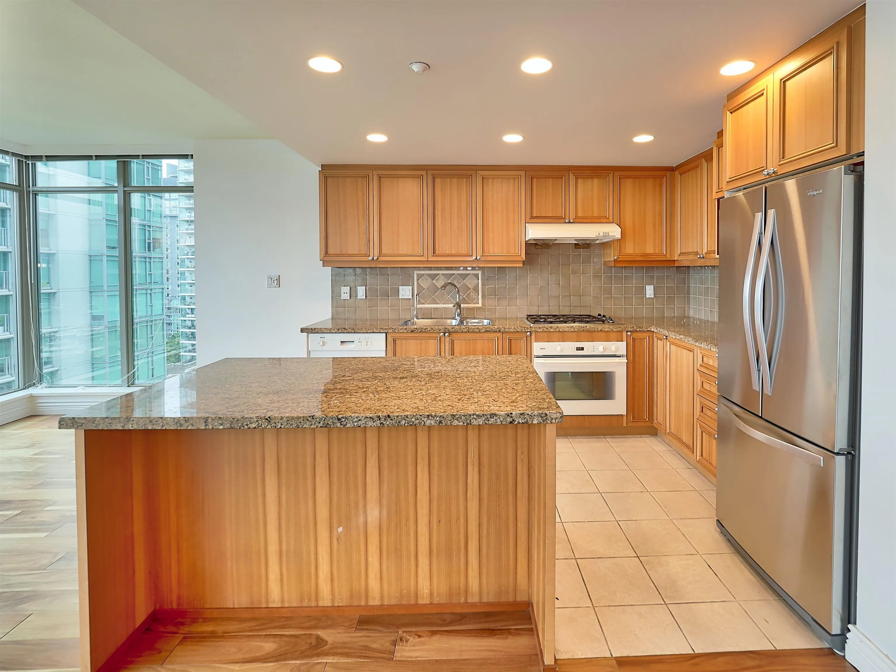804 1680 Bayshore Drive