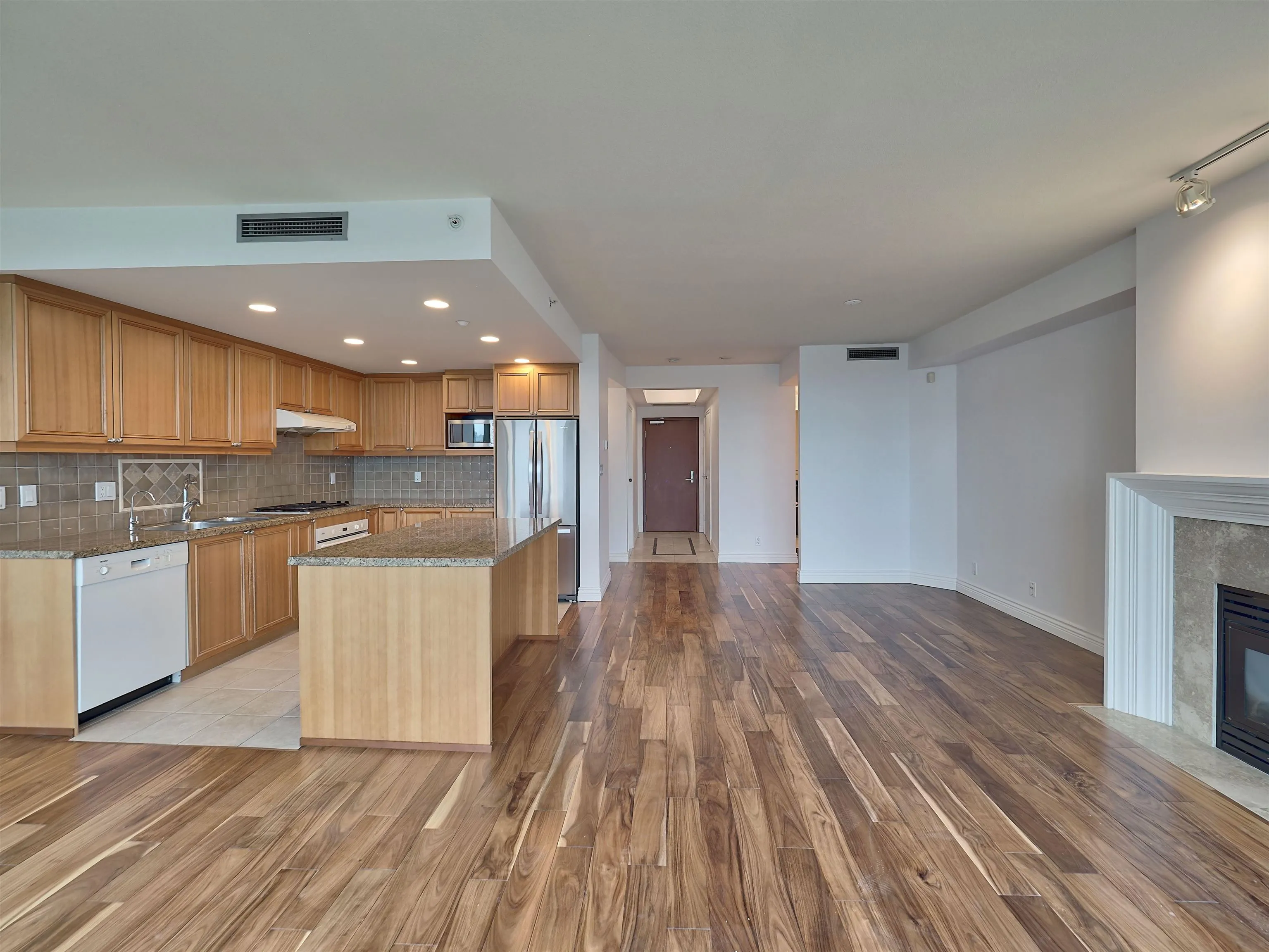 804 1680 Bayshore Drive