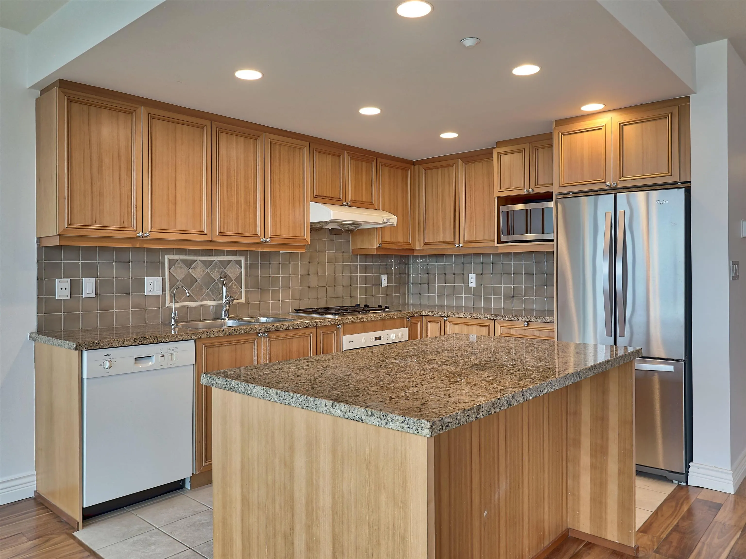 804 1680 Bayshore Drive